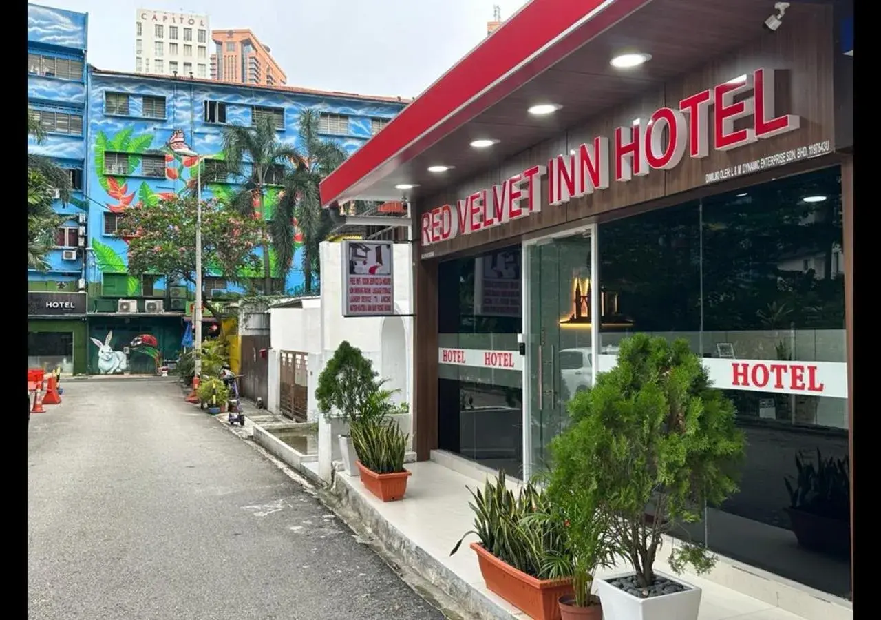 Property building in Red Velvet Inn Bukit Bintang Property building in Red Velvet Inn Bukit Bintang