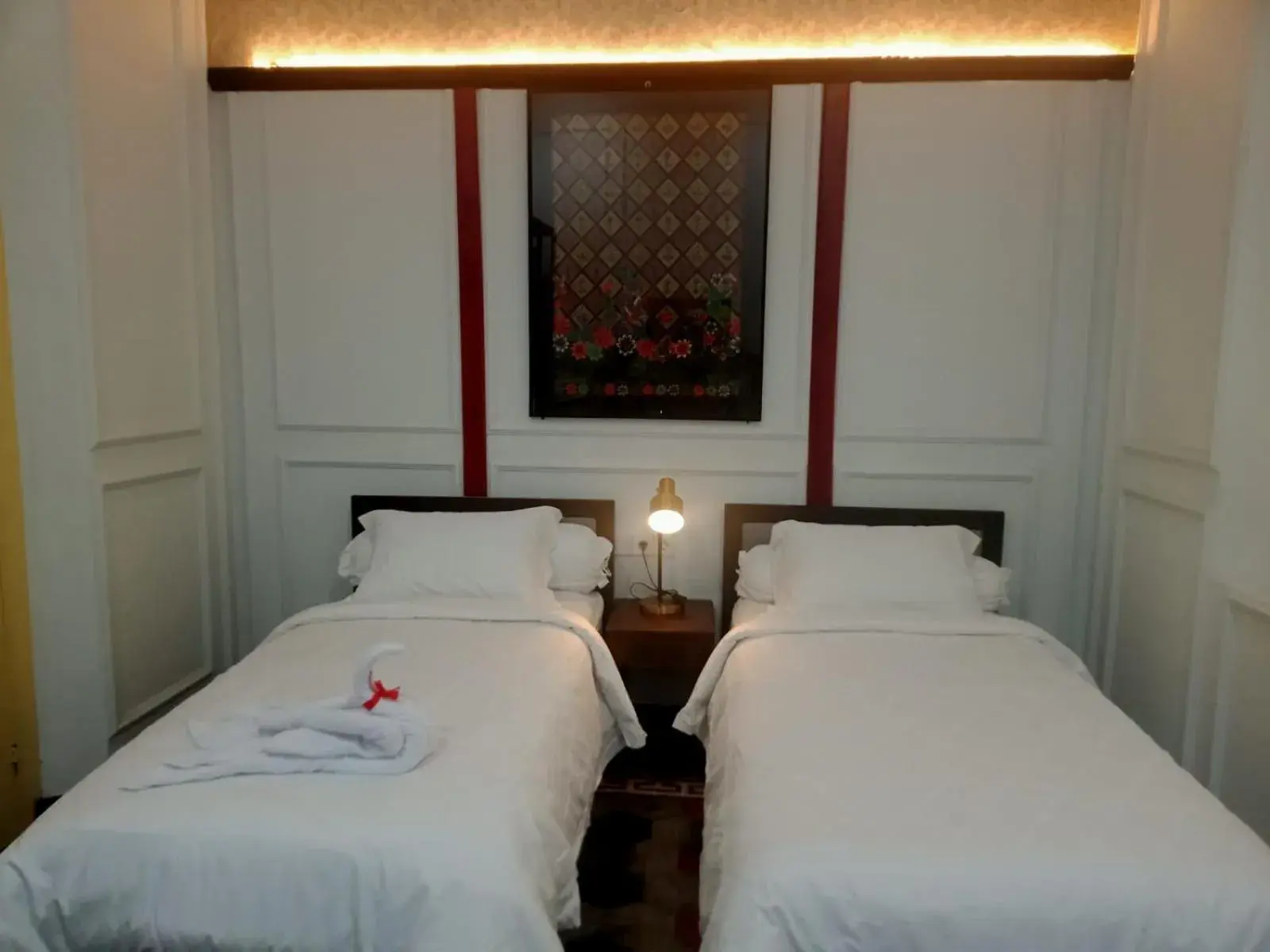 Bedroom, Bed in Mruyung Guest House Kota Lama Banyumas Mitra RedDoorz Bedroom, Bed in Mruyung Guest House Kota Lama Banyumas Mitra RedDoorz