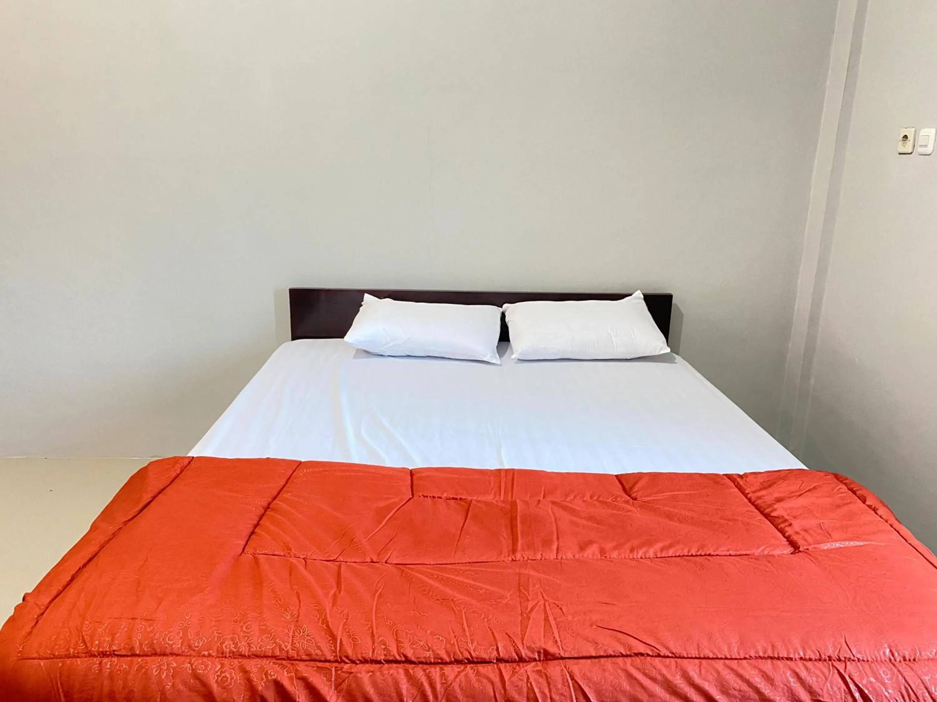 Bedroom, Bed in Kanaan Guesthouse RedPartner