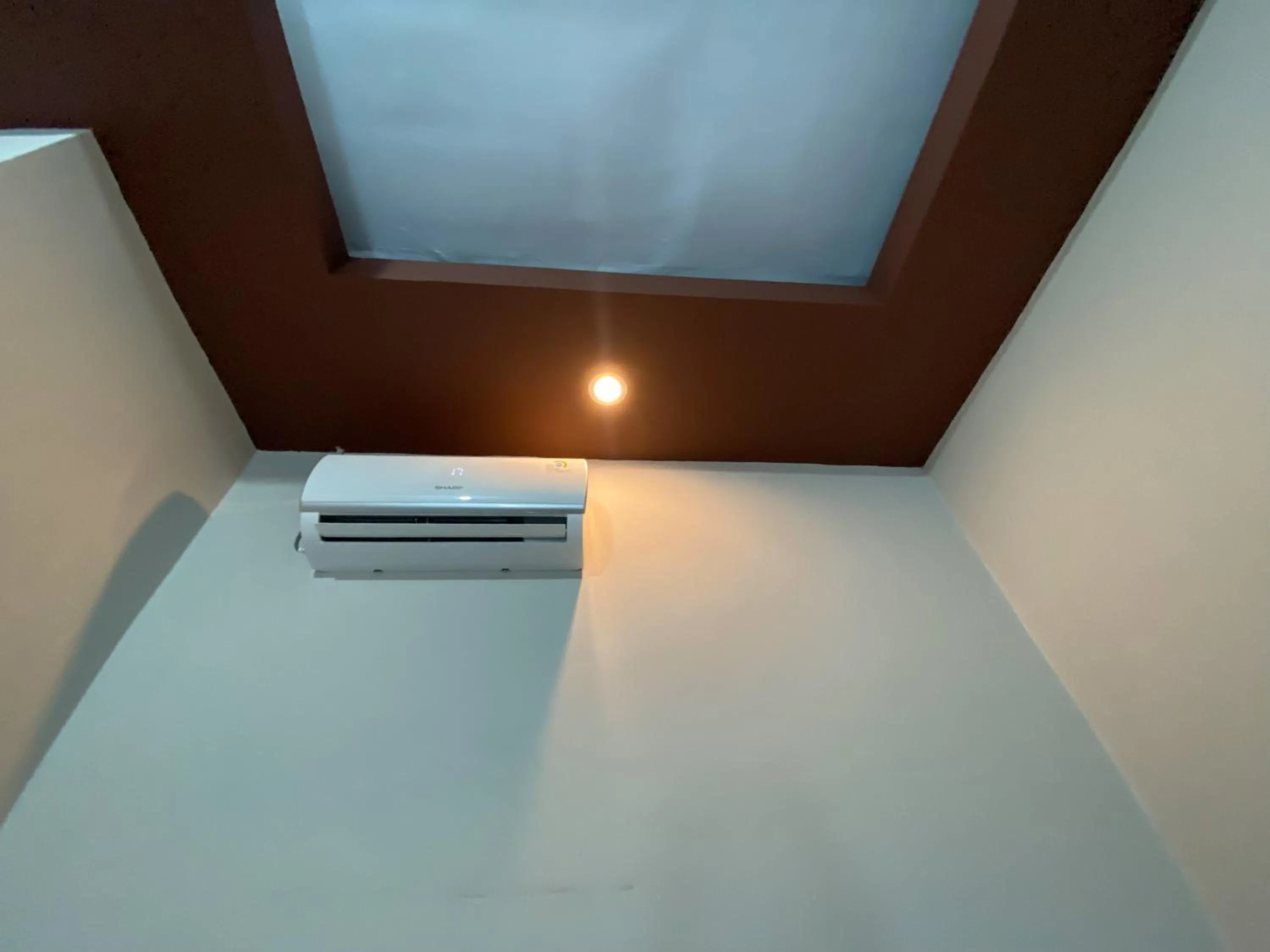 air conditioner in Kanaan Guesthouse RedPartner