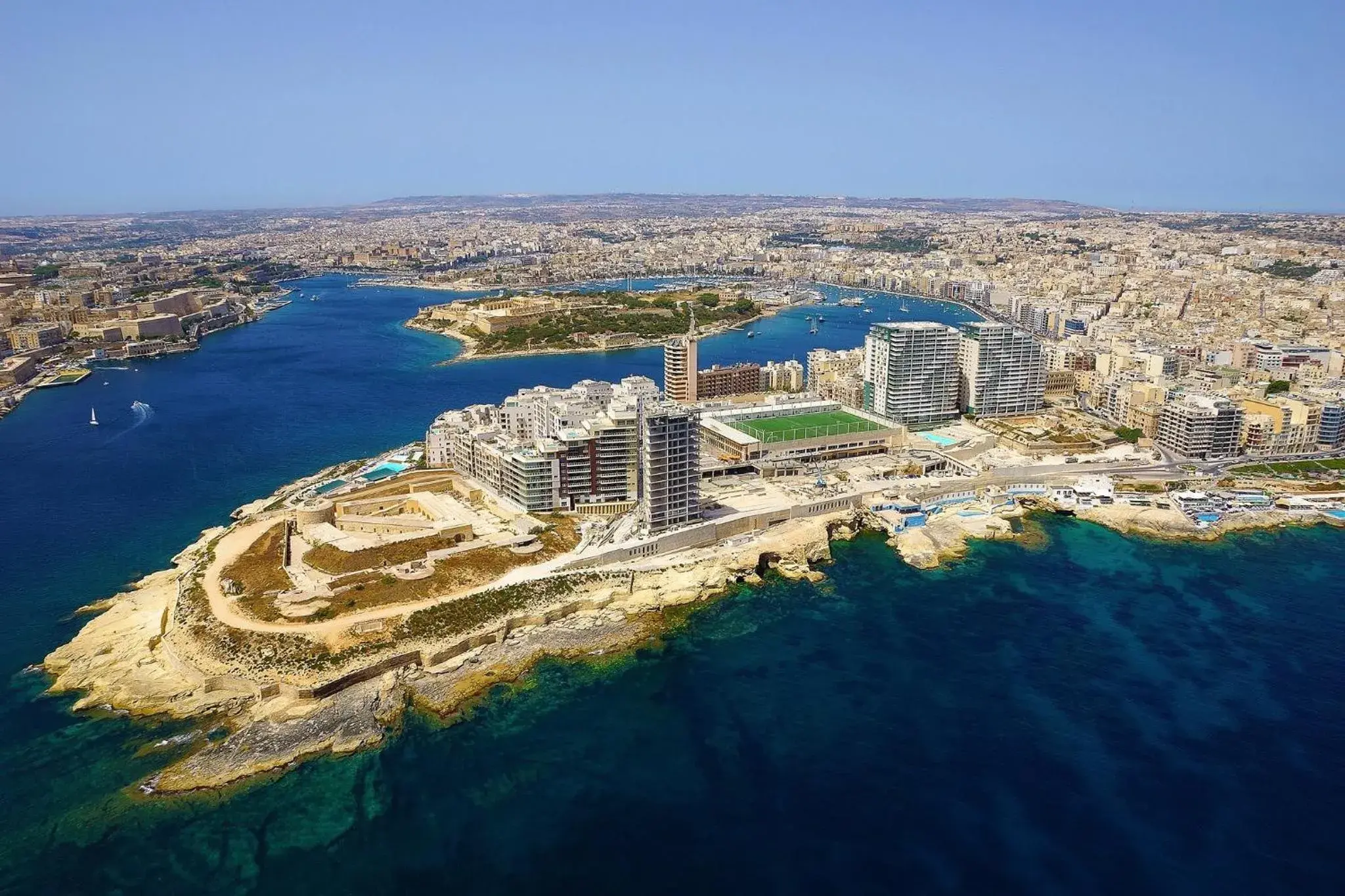 Bird's eye view in Sliema Tigne Suites Bird's eye view in Sliema Tigne Suites