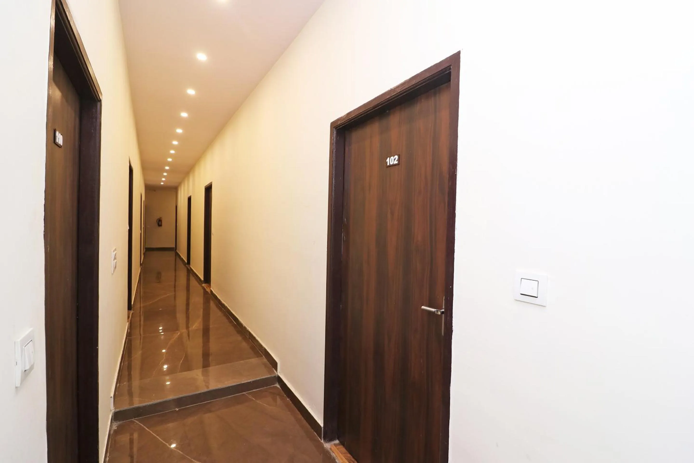 Facade/entrance in OYO 81074 Hotel Adb