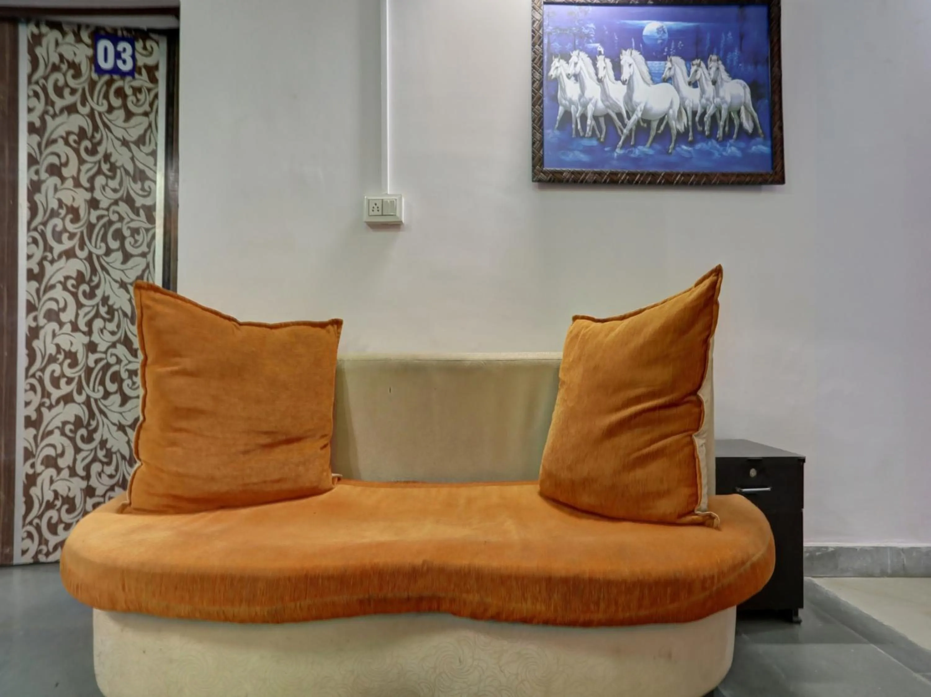 Lobby or reception in Hotel O by OYO Golden Residency