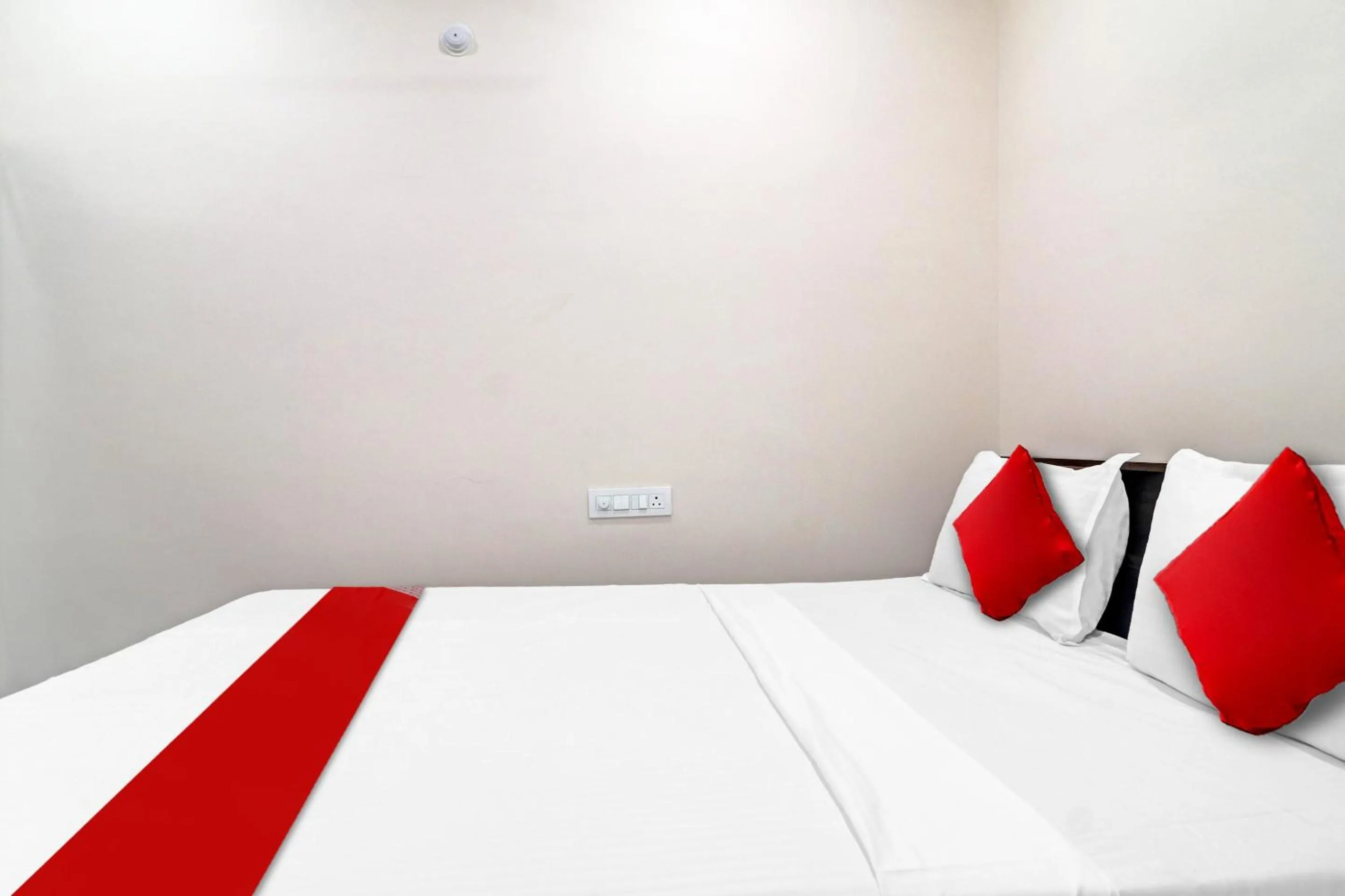 Bedroom, Bed in Hotel O SV Grand