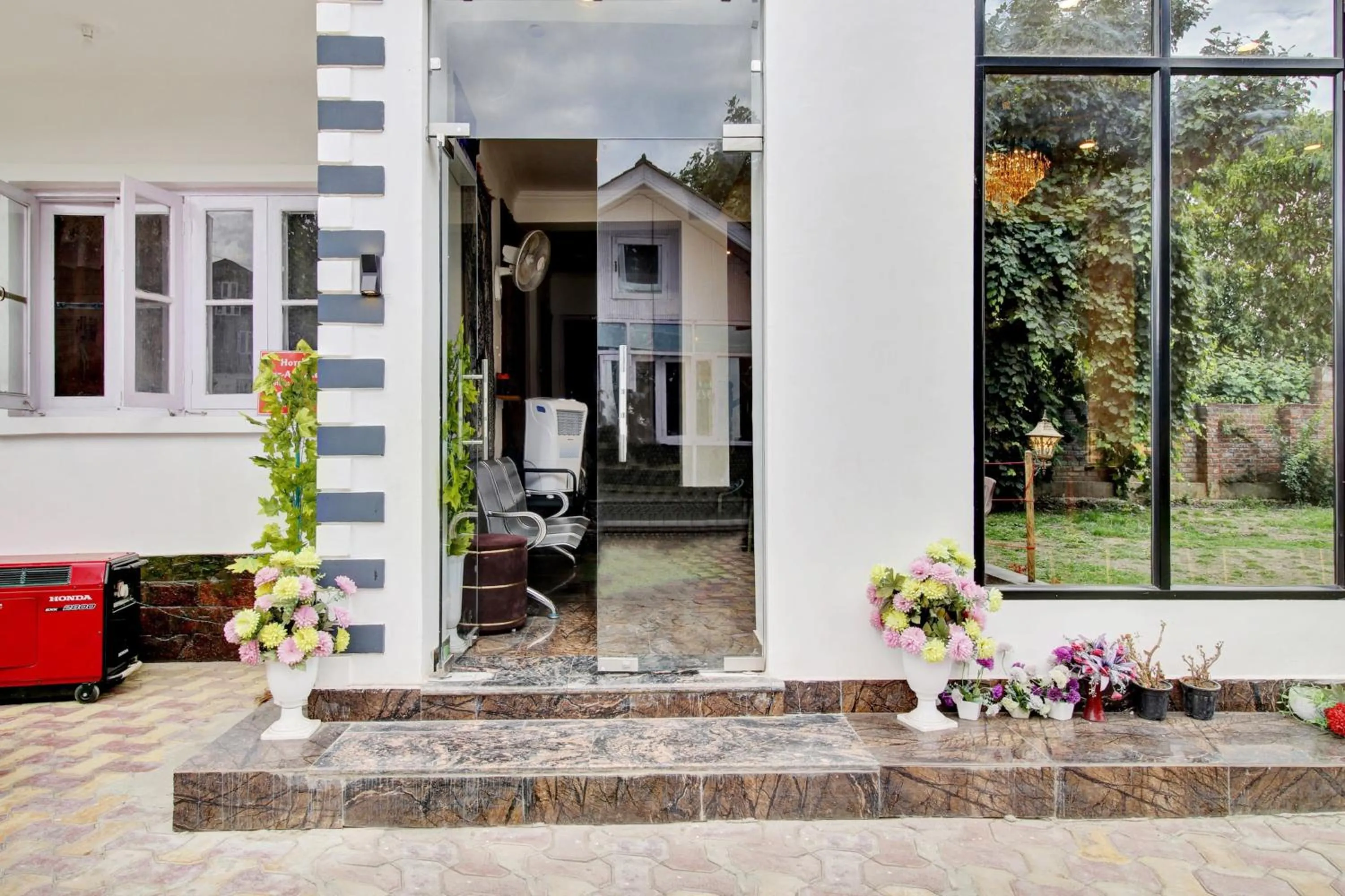 Facade/entrance in Collection O Dal Lake