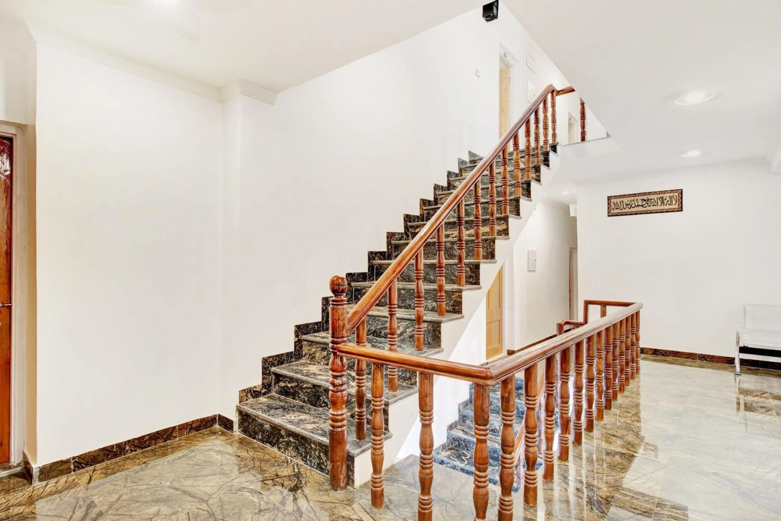 Lobby or reception in Collection O Dal Lake