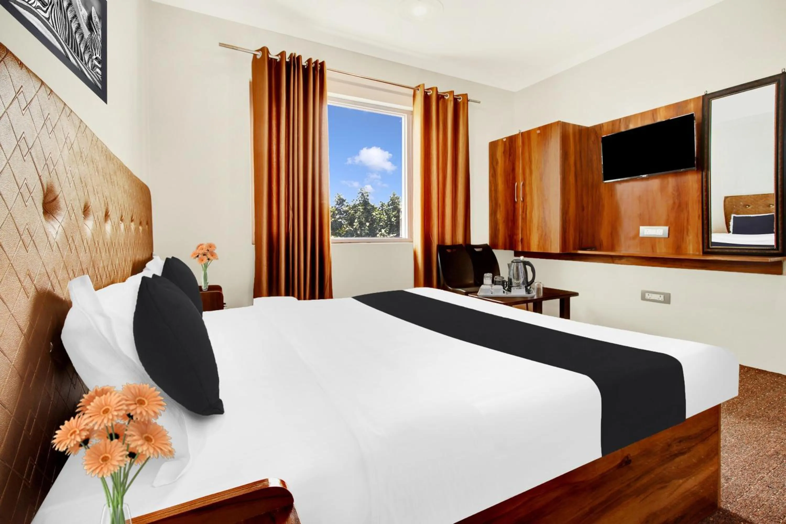 Bedroom, Bed in Collection O Dal Lake