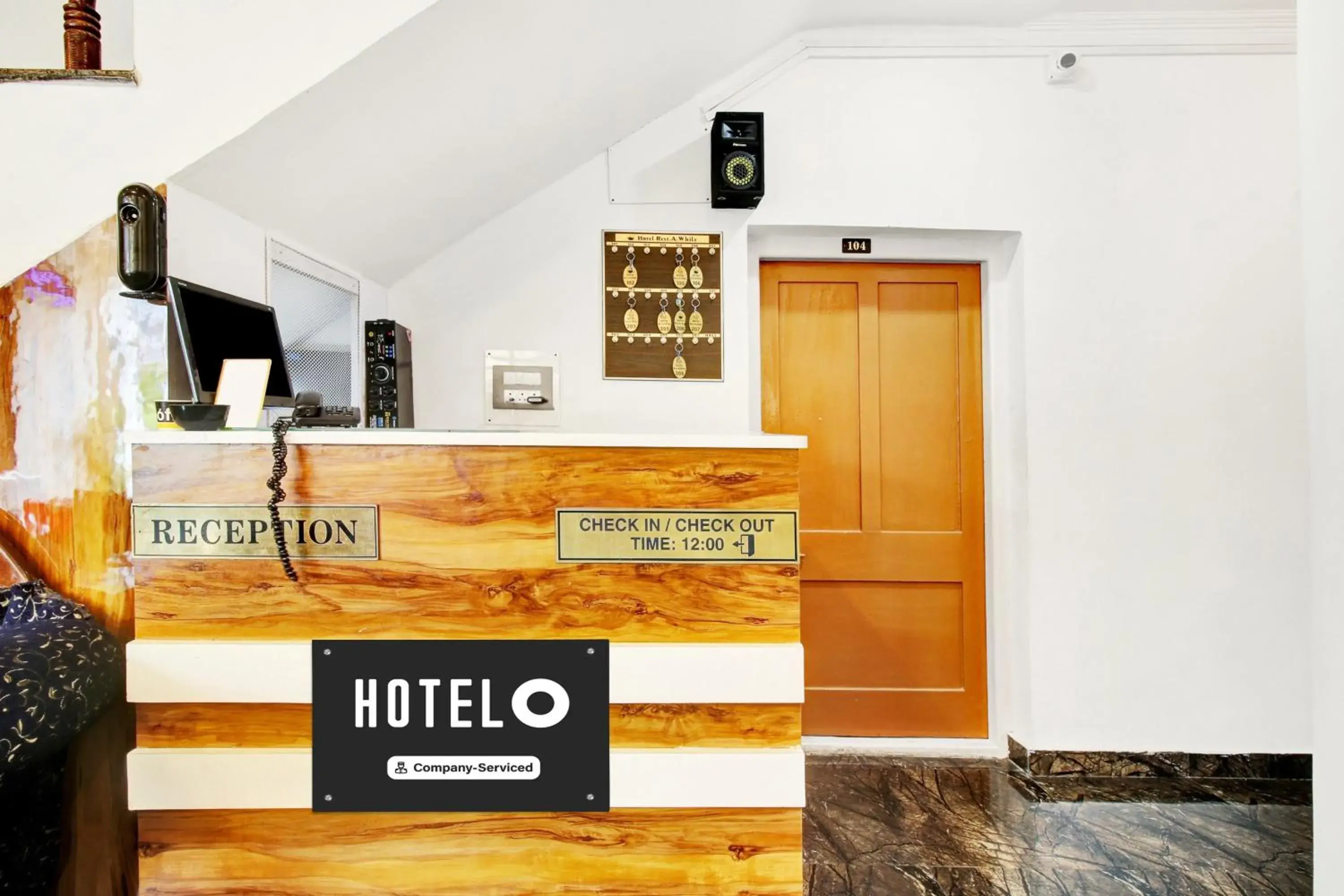 Lobby or reception in Collection O Dal Lake Lobby or reception in Collection O Dal Lake