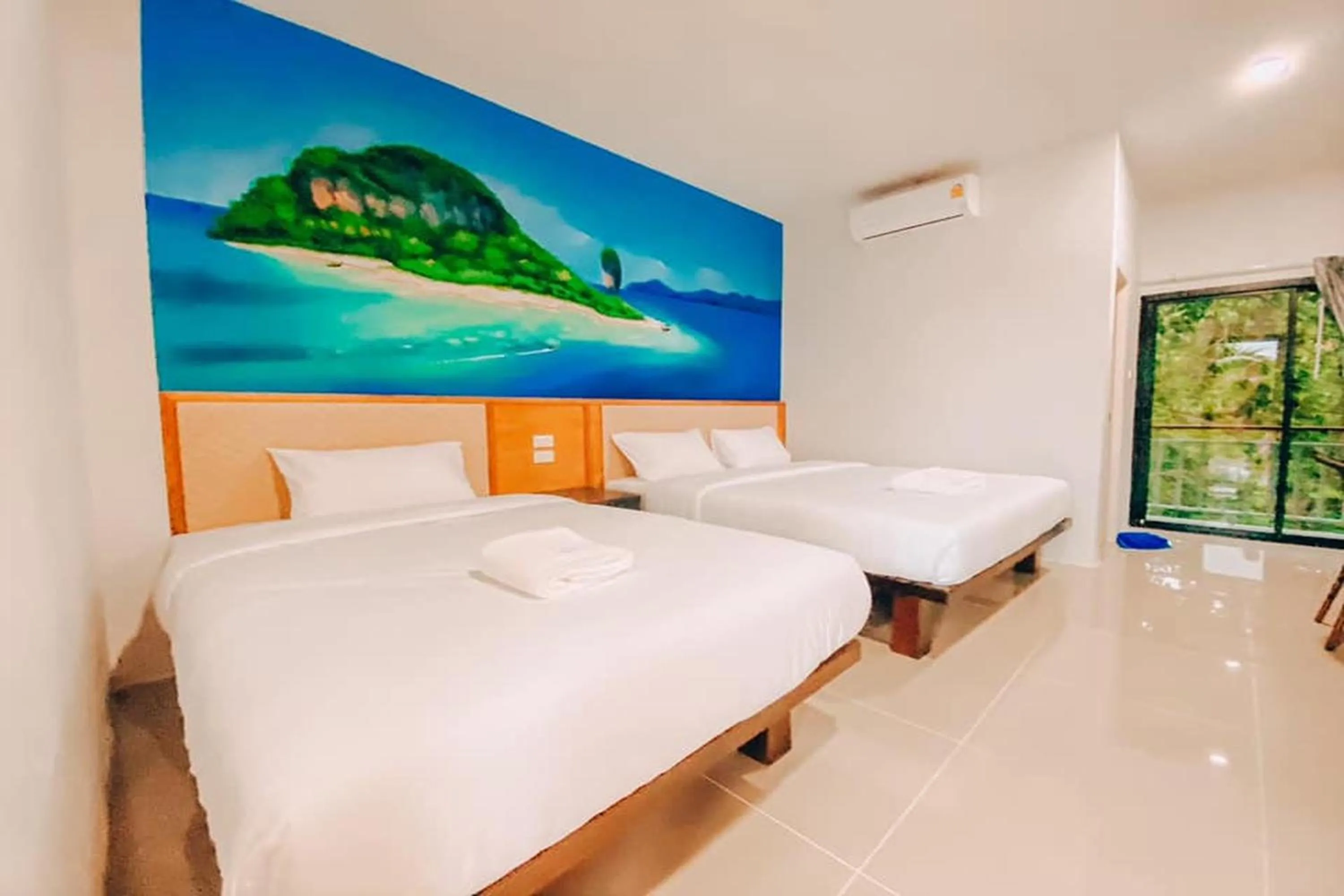 Bed in Chanpailin Omarzaa