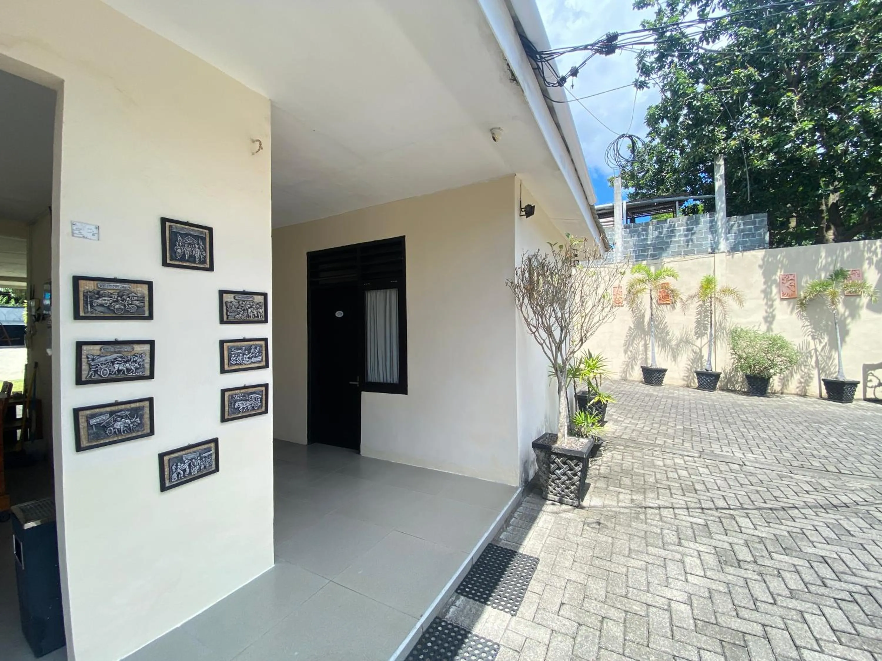 Property building in De Homestay Mitra RedDoorz Bitung