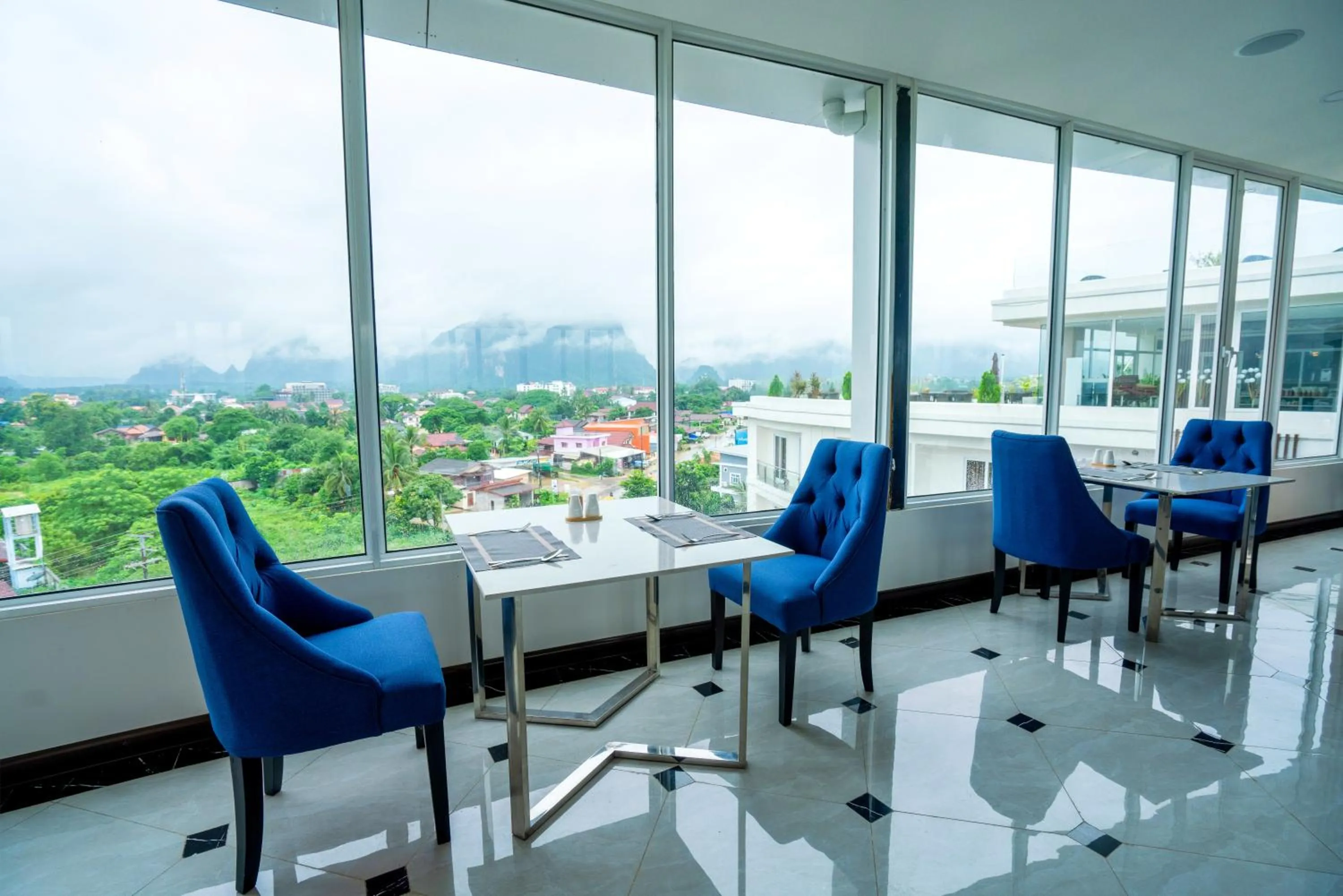 Restaurant/places to eat in S Vangvieng Boutique Hotel