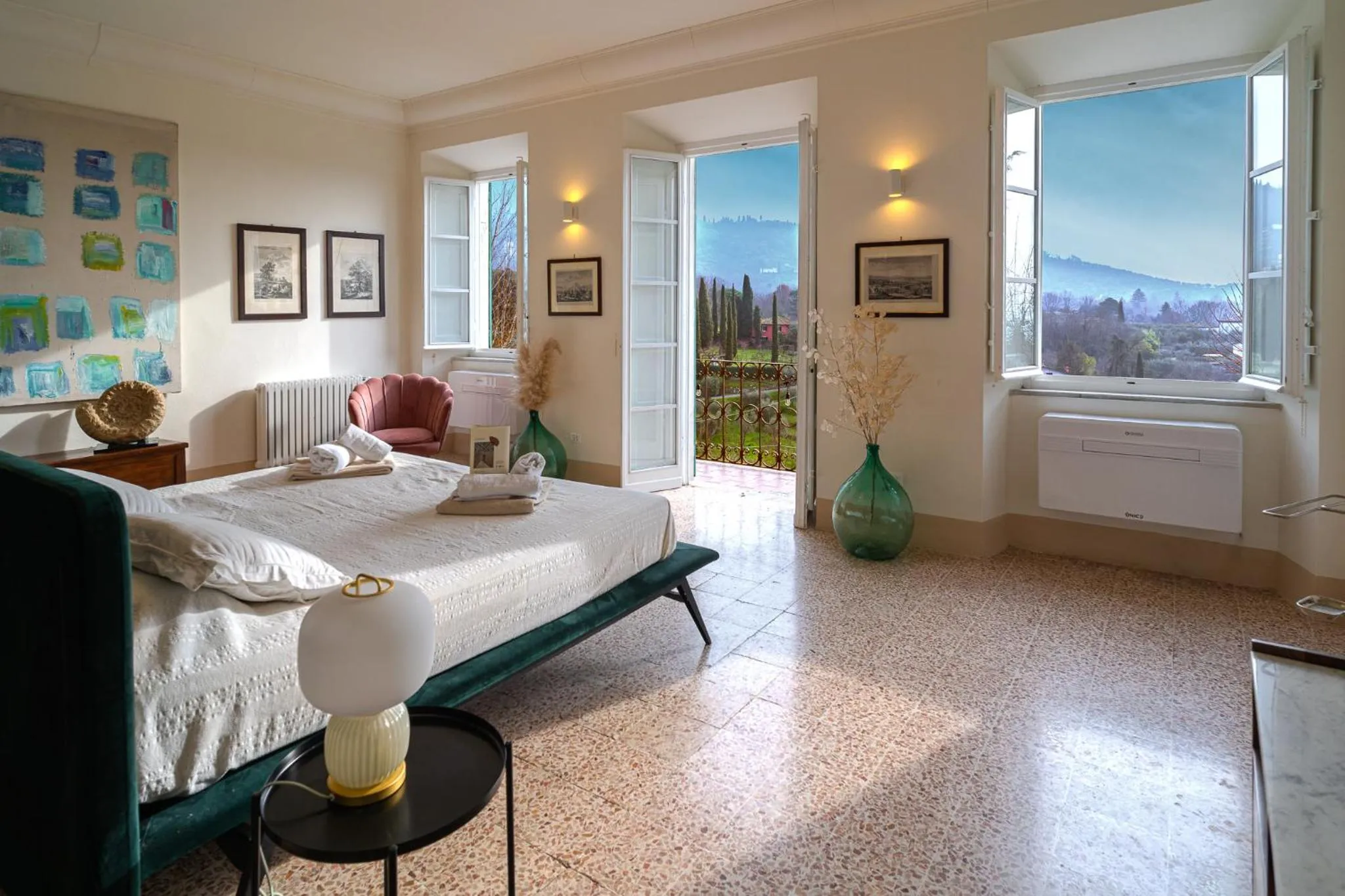 Bed in Tenuta di Tramonte Boutique Hotel