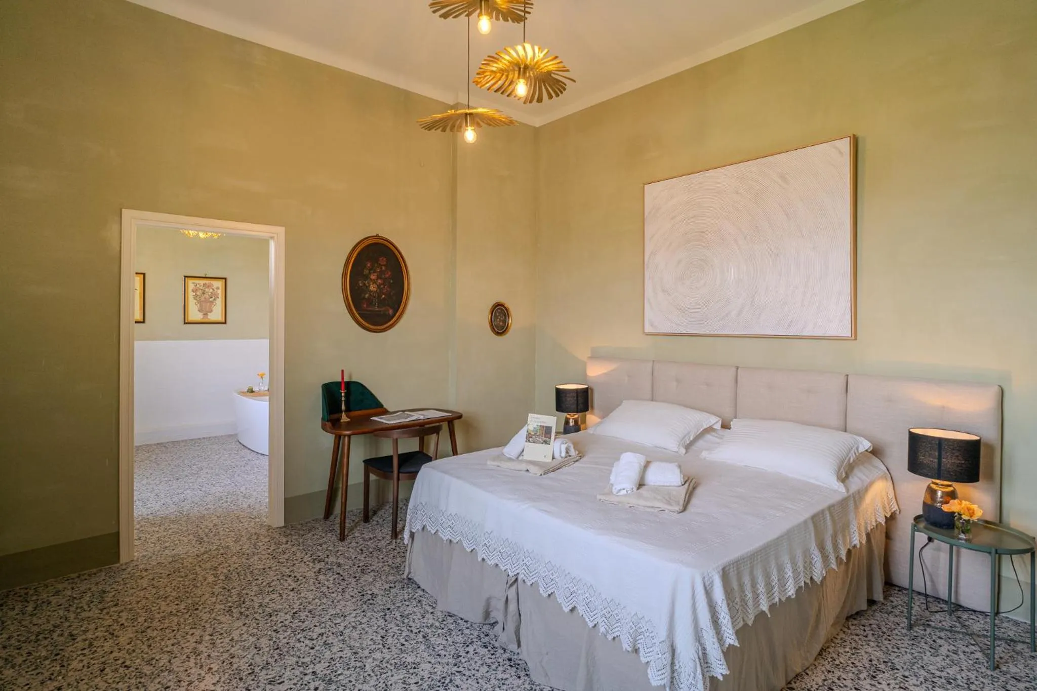 Bed in Tenuta di Tramonte Boutique Hotel