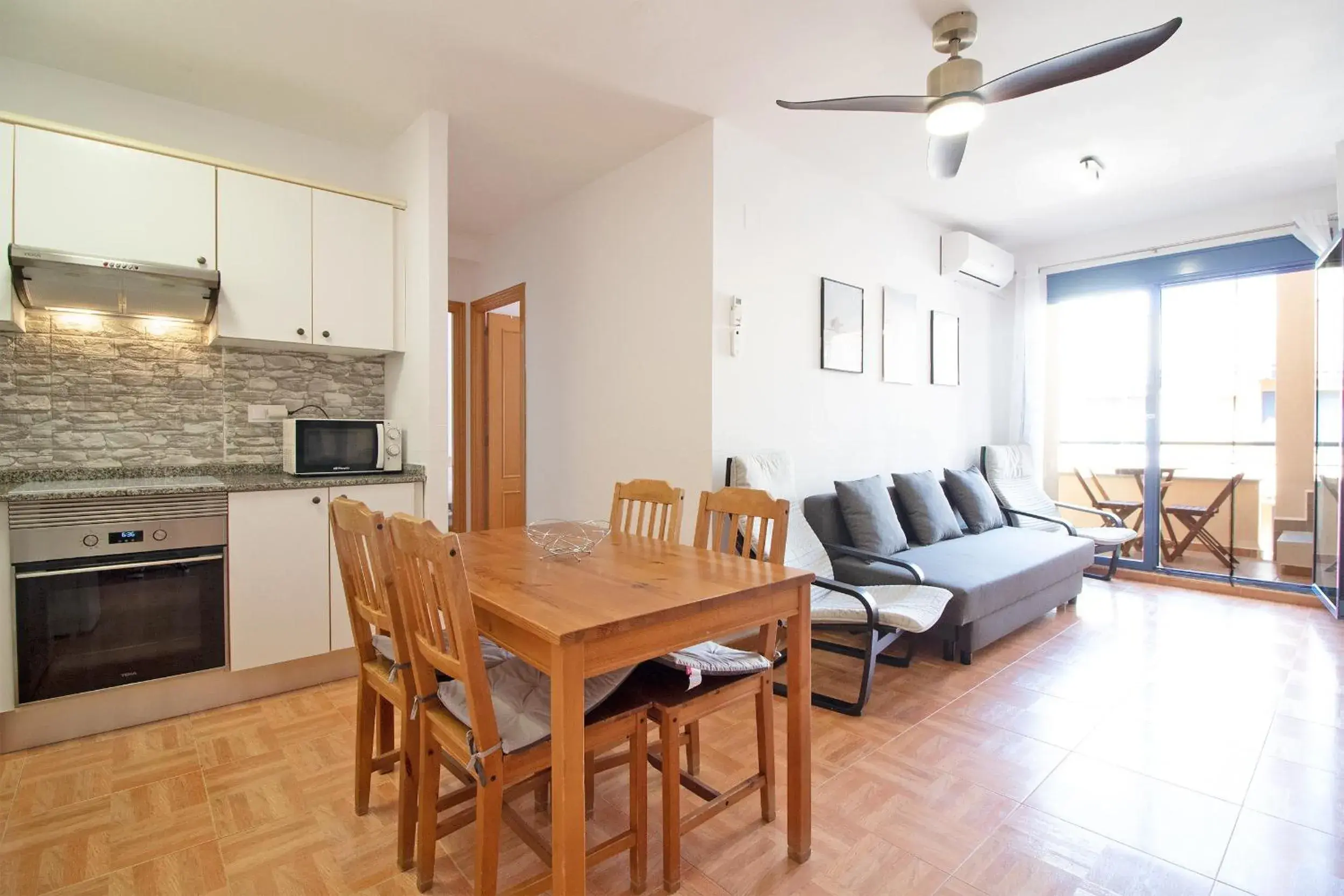 Global Vacacional, Apartamento para 5 personas con terraza y barbacoa Global Vacacional, Apartamento para 5 personas con terraza y barbacoa