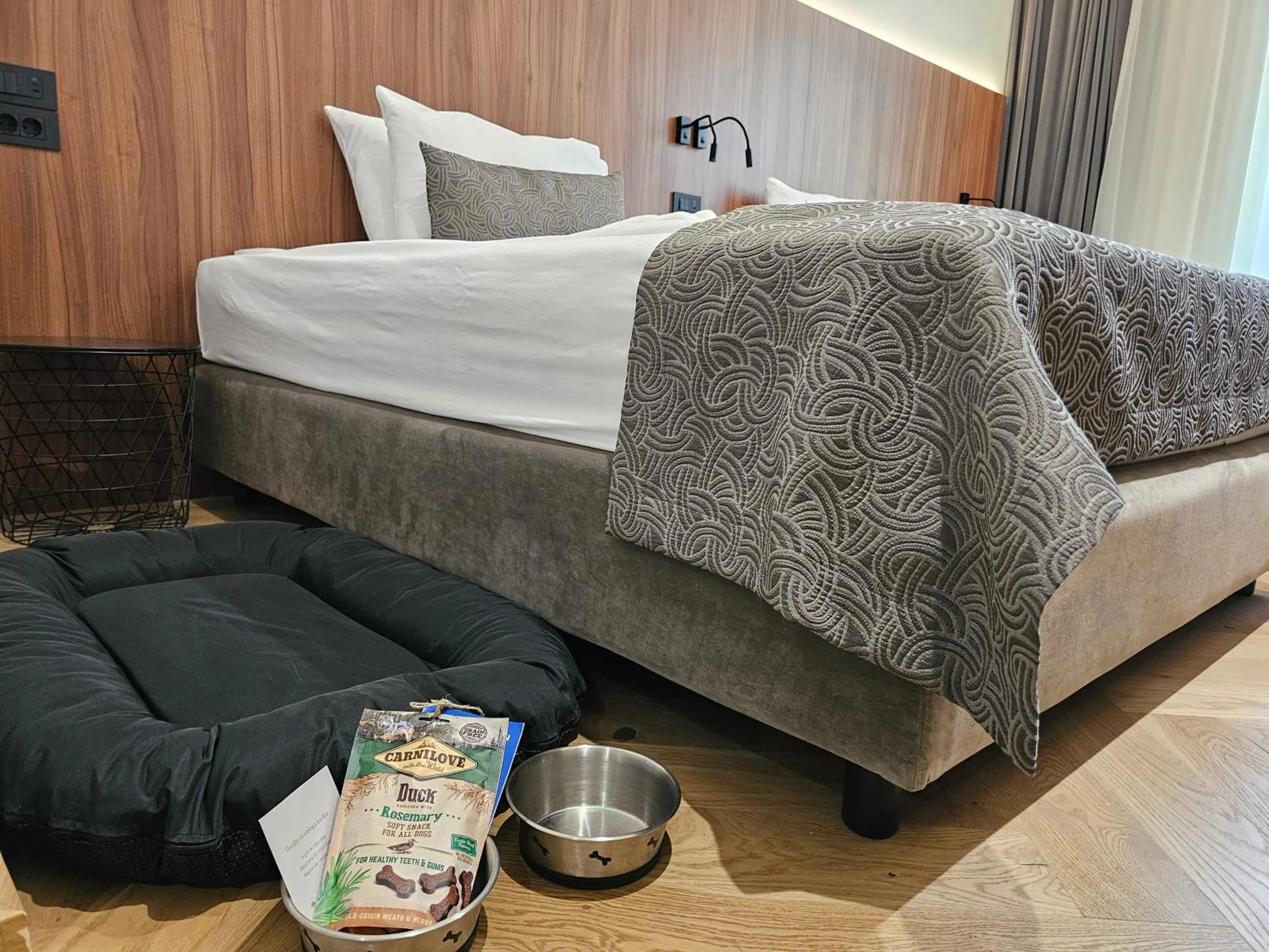 pet friendly, Bed in Hotel Švicarija - Terme Dobrna
