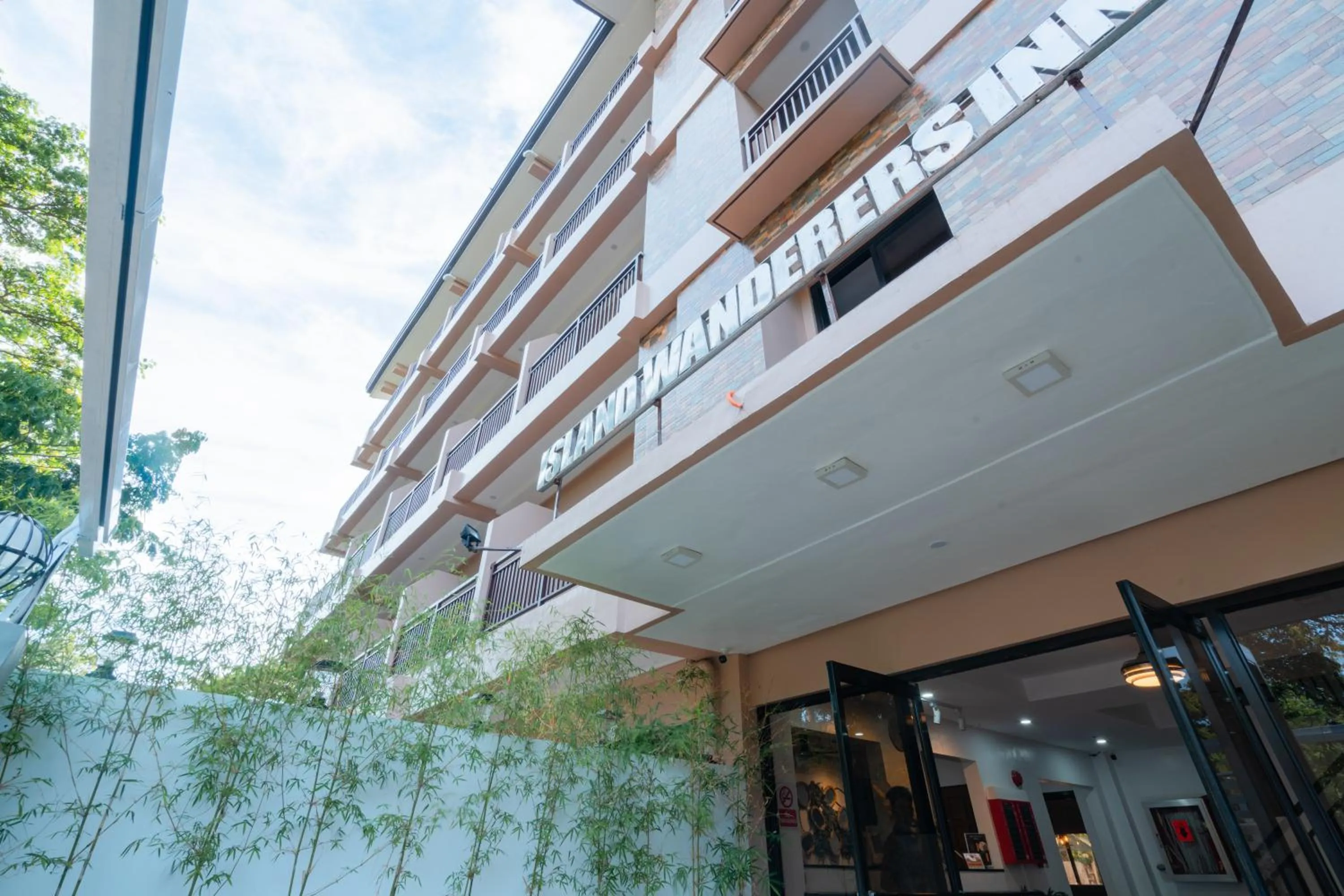 Island Wanderers Inn