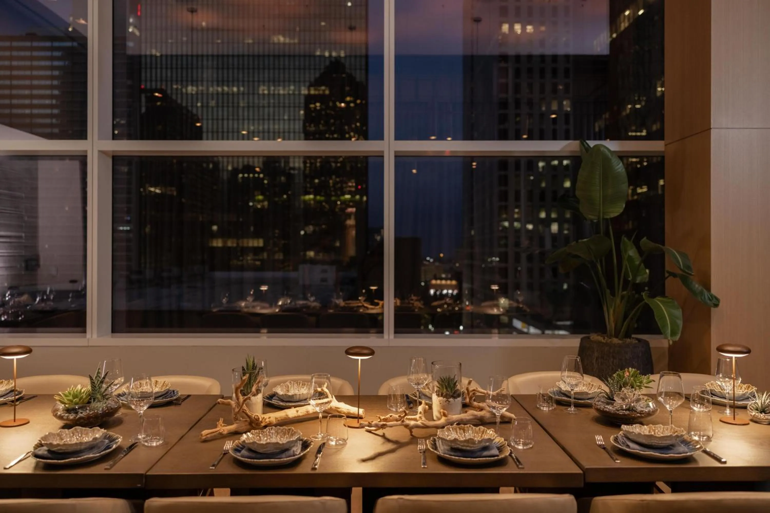 Restaurant/places to eat in JW Marriott Dallas Arts District