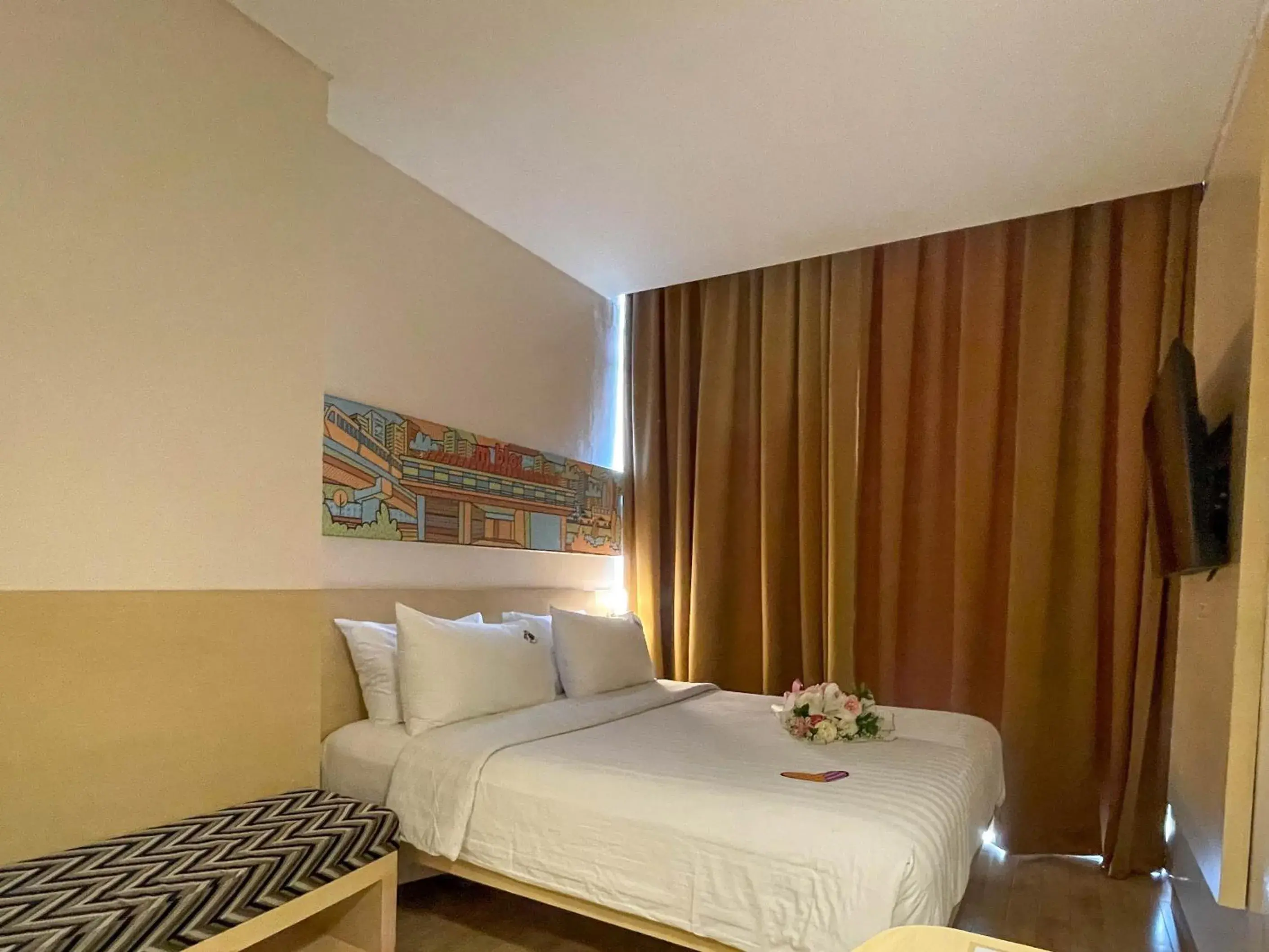 Bed in Maxone Premier Melawai Bed in Maxone Premier Melawai