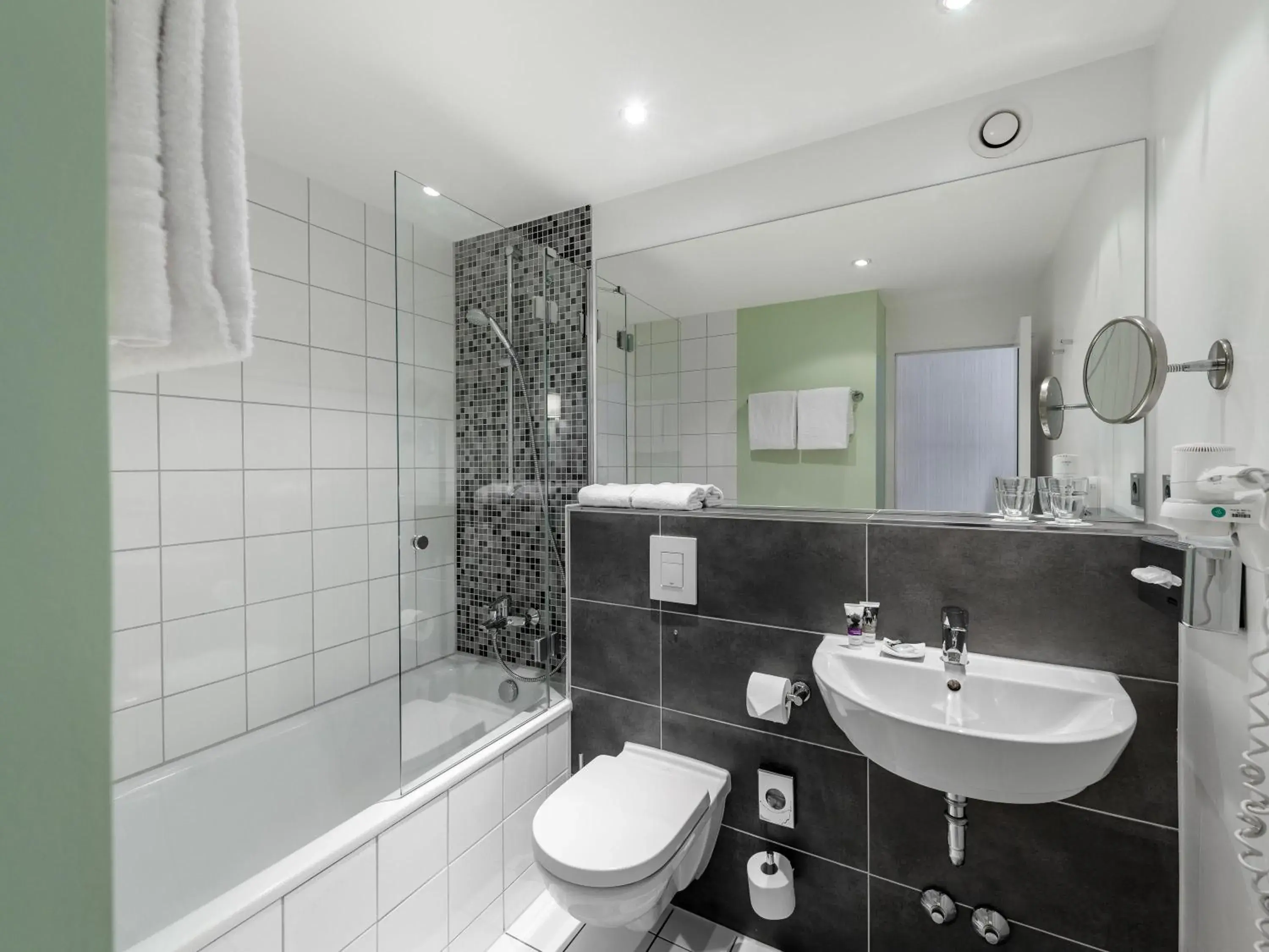 Bedroom in Mercure Stuttgart Sindelfingen an der Messe Bedroom in Mercure Stuttgart Sindelfingen an der Messe