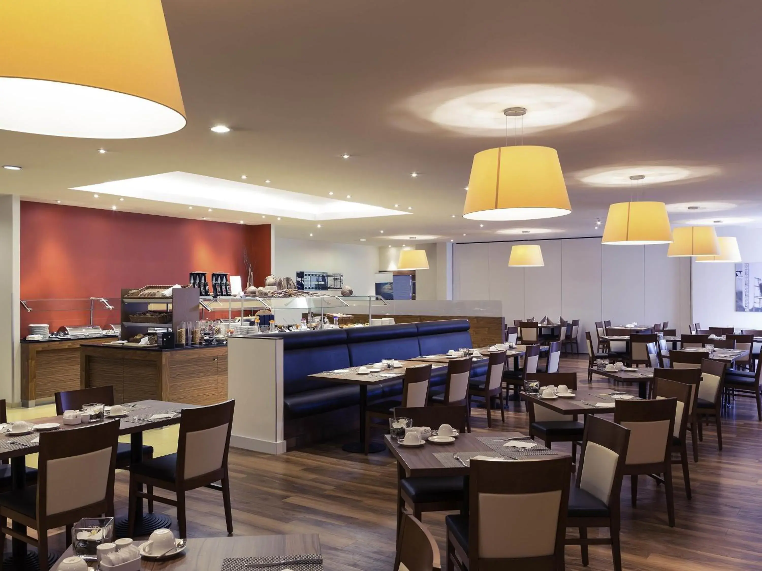 Restaurant/places to eat in Mercure Stuttgart Sindelfingen an der Messe Restaurant/places to eat in Mercure Stuttgart Sindelfingen an der Messe