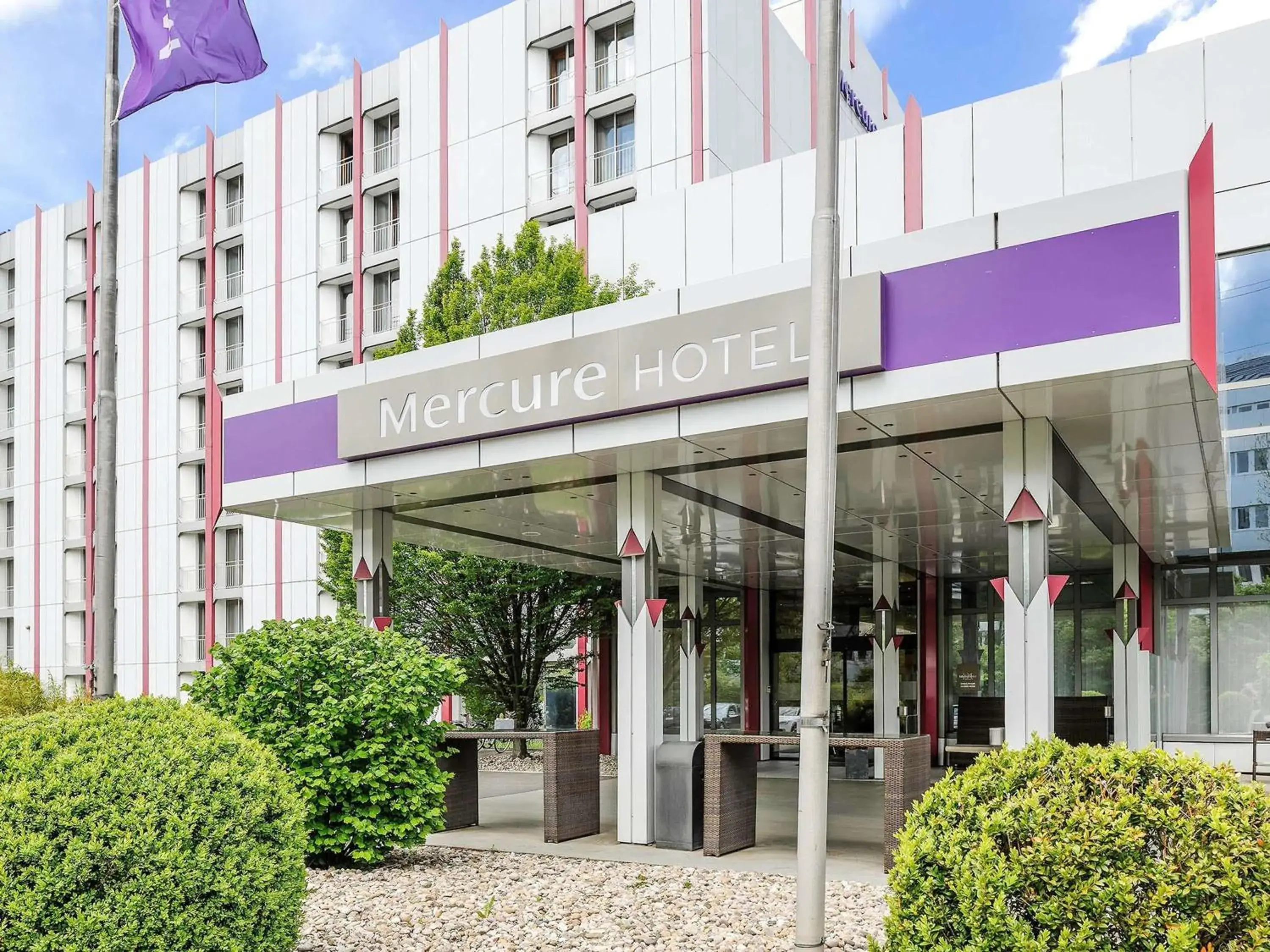 Property building in Mercure Stuttgart Sindelfingen an der Messe Property building in Mercure Stuttgart Sindelfingen an der Messe