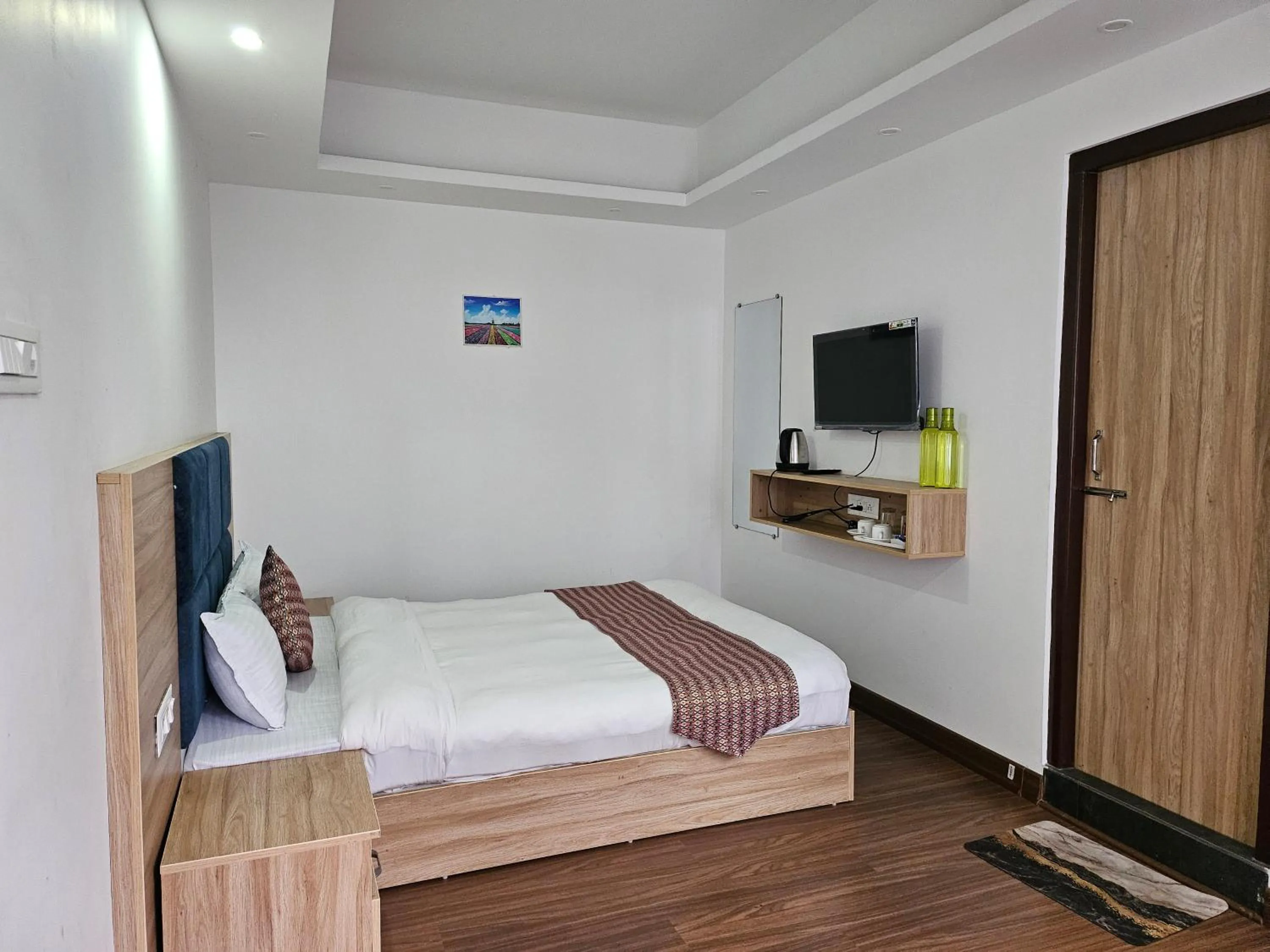 Bed in Shanol Residency