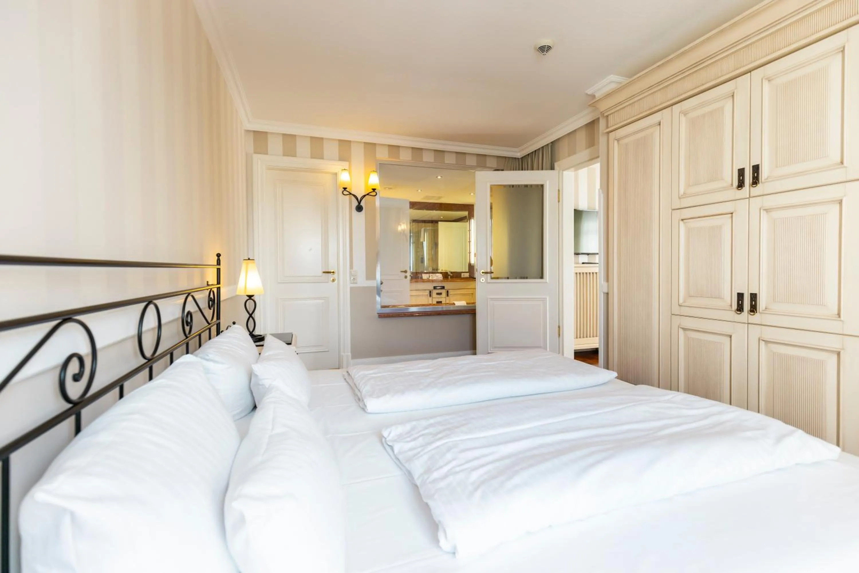 Bed in Hotel IV Jahreszeiten Kühlungsborn