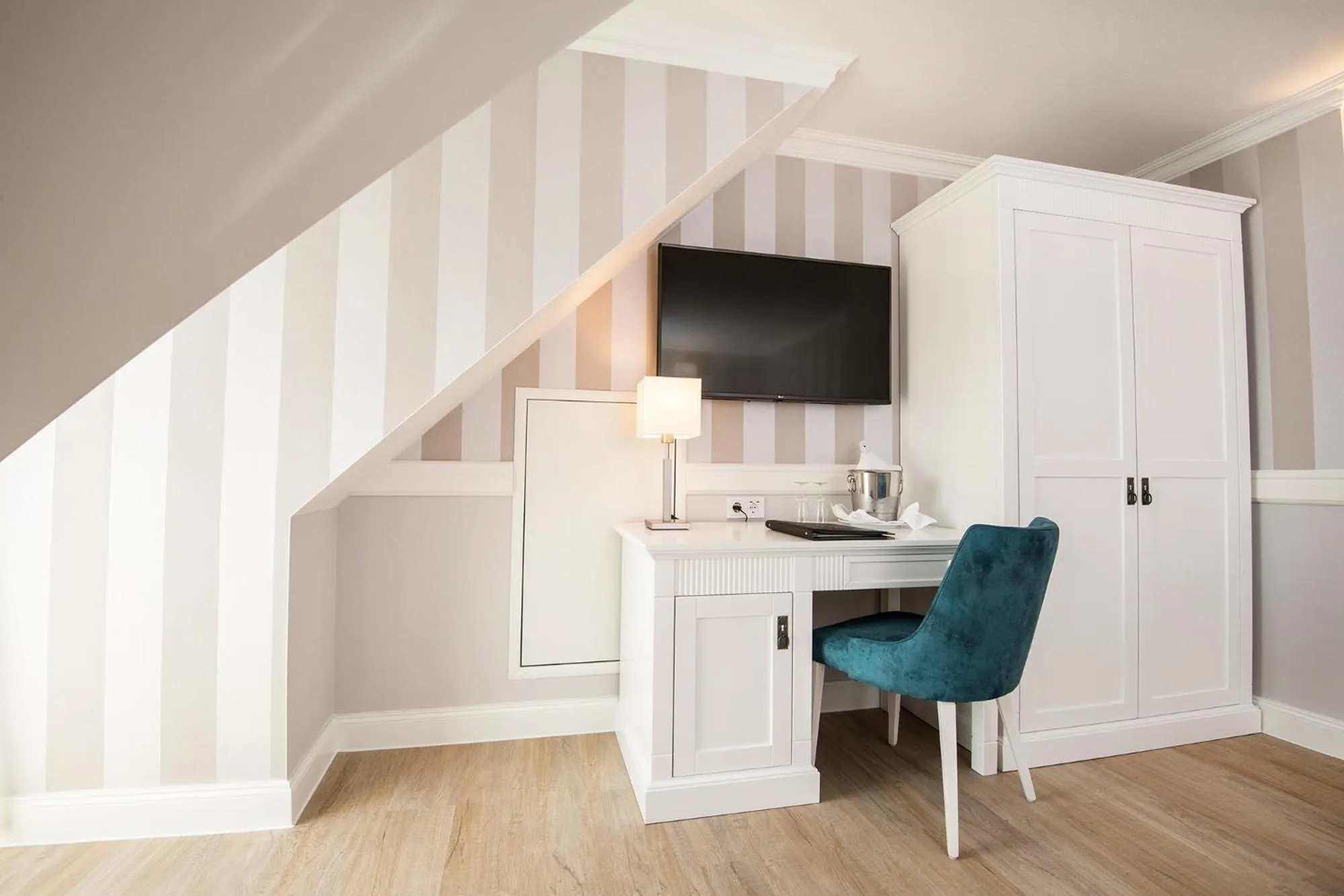 wardrobe in Hotel IV Jahreszeiten Kühlungsborn