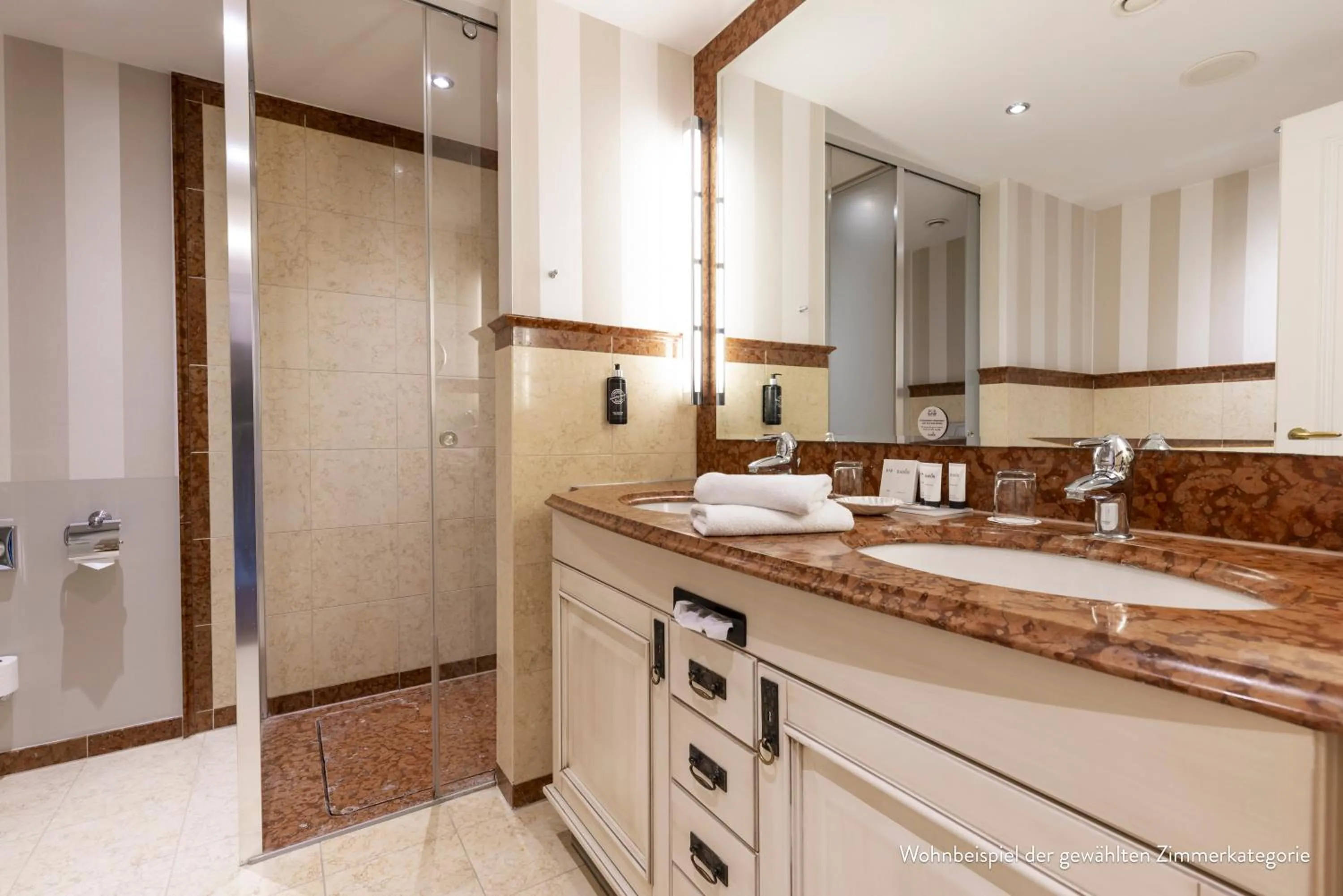 Shower in Hotel IV Jahreszeiten Kühlungsborn