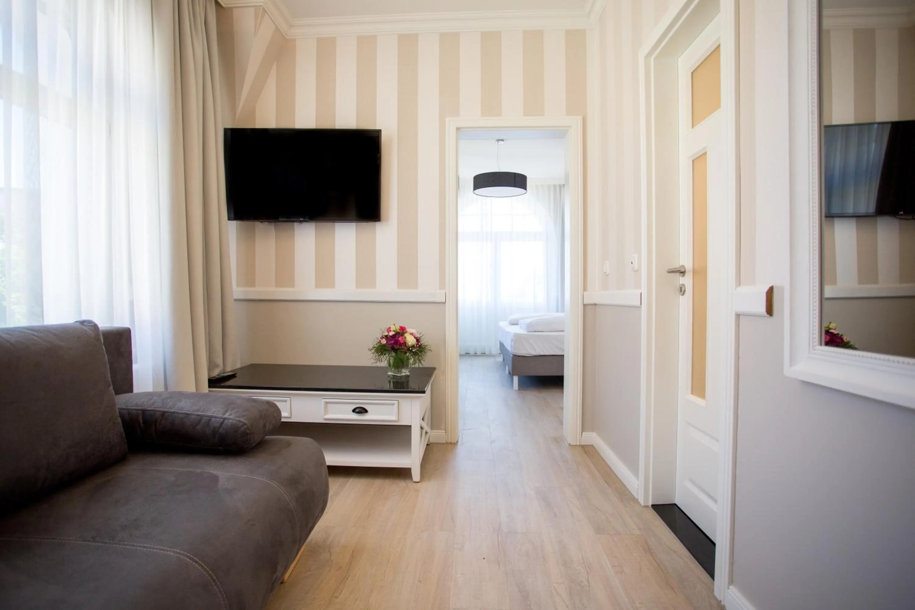 Staff in Hotel IV Jahreszeiten Kühlungsborn