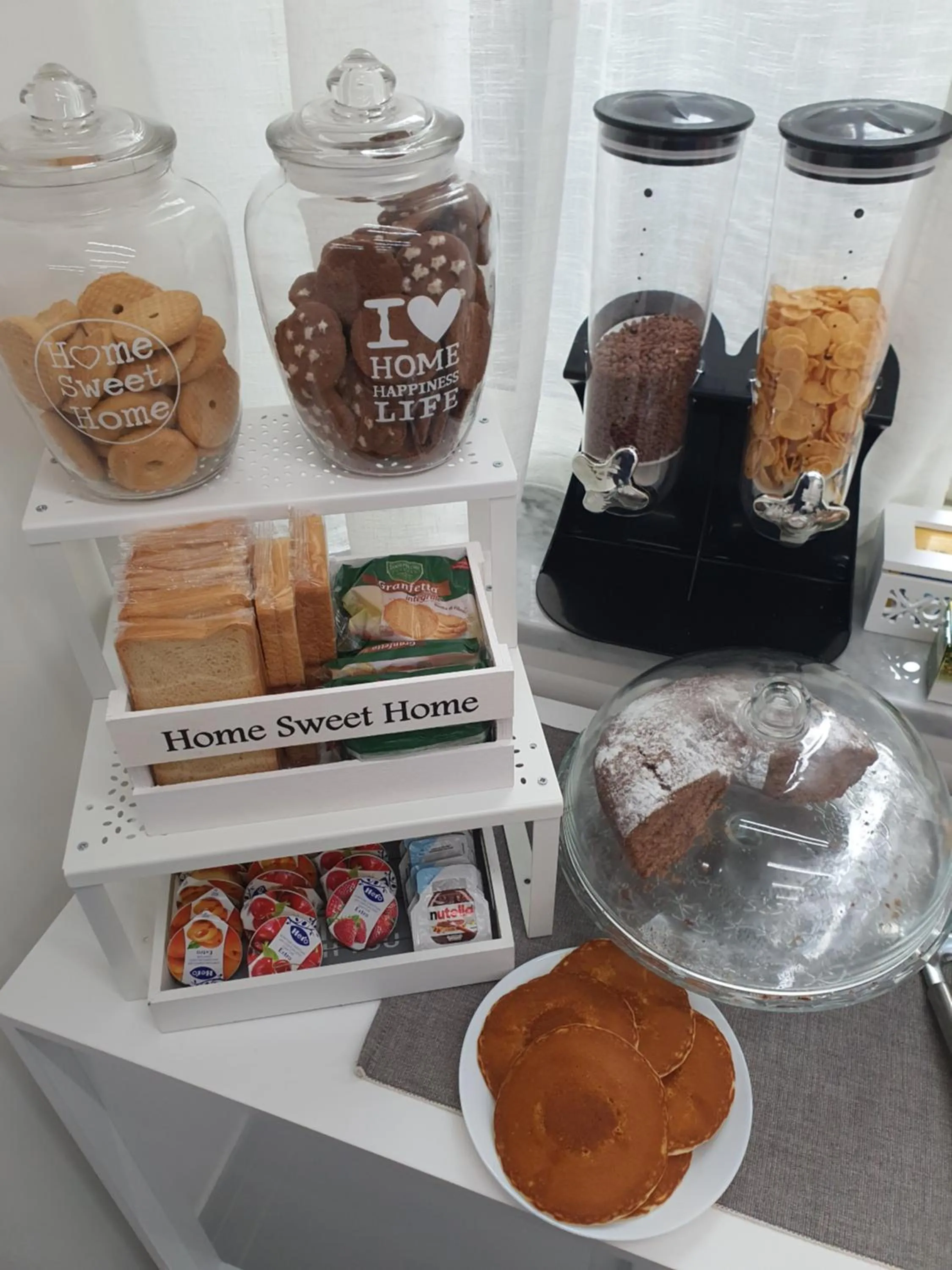 Buffet breakfast in Gaisa Naples - Bed and Breakfast