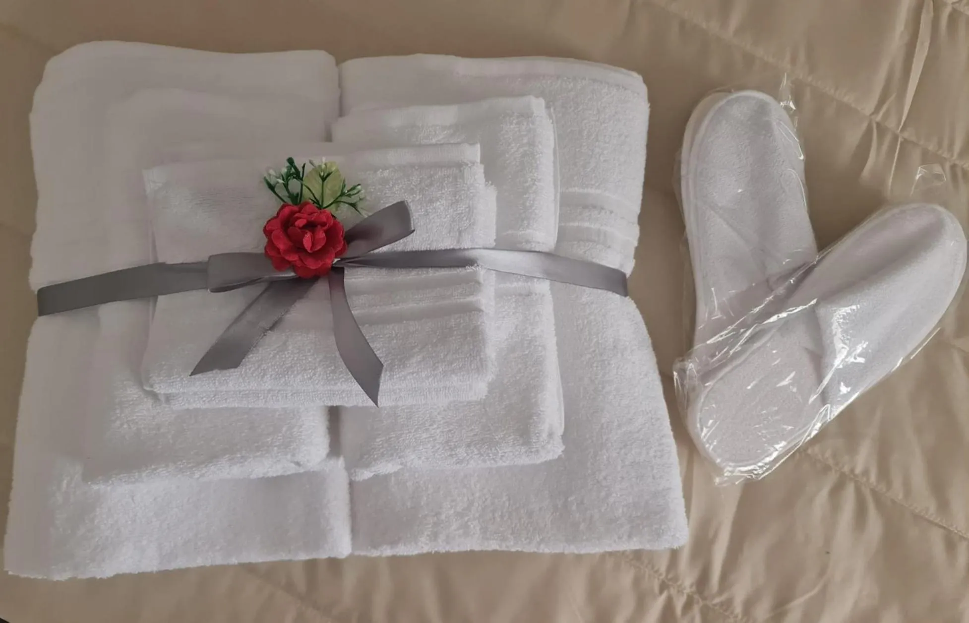 towels, Bed in Gaisa Naples - Bed and Breakfast