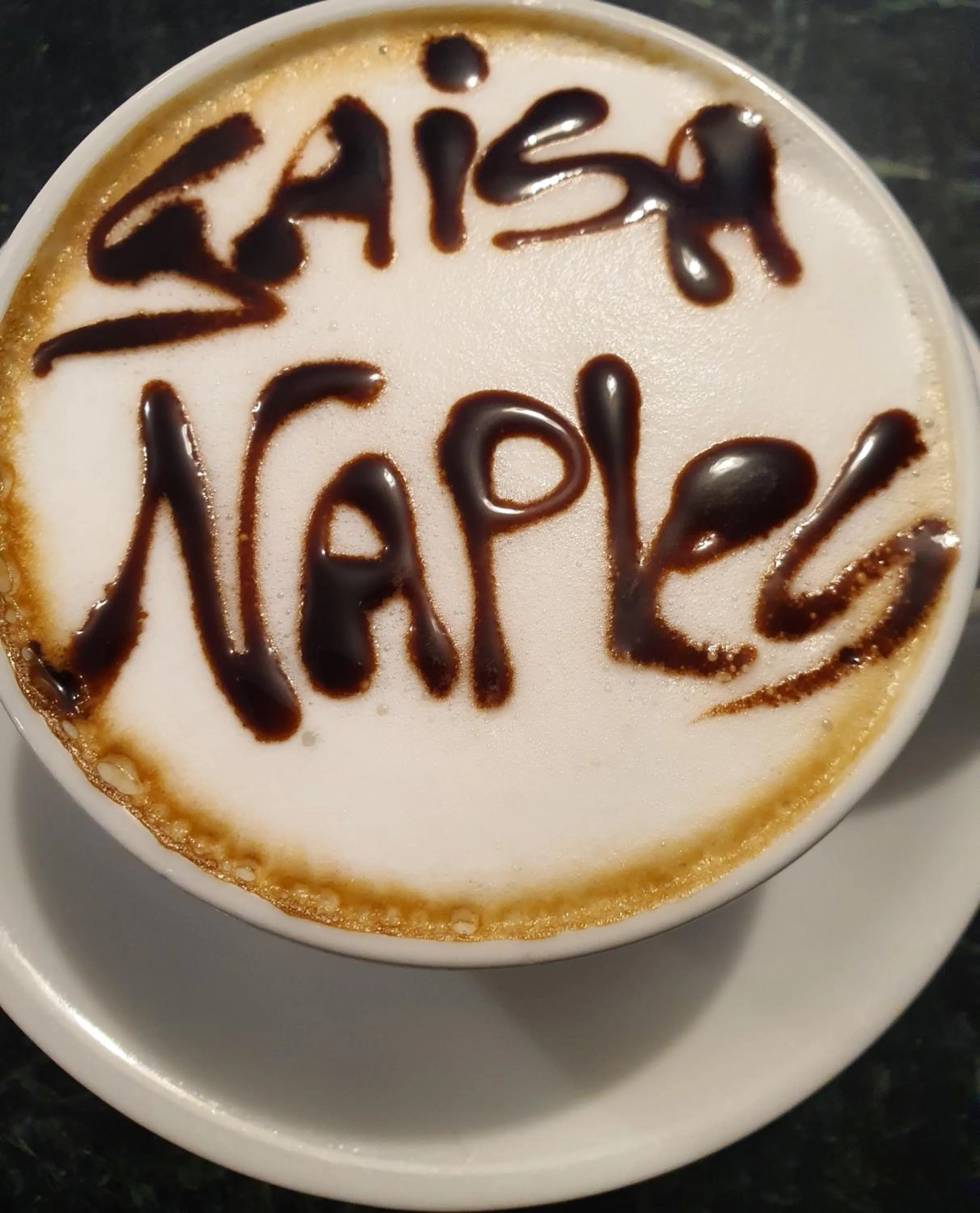 Food and drinks in Gaisa Naples - Bed and Breakfast