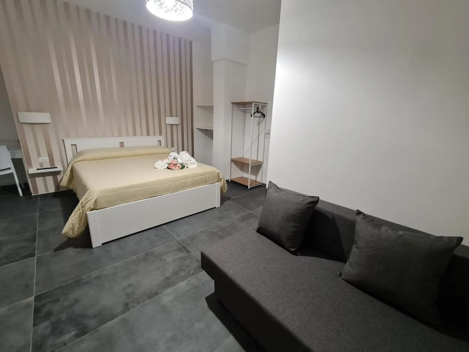 Bedroom, Bed in Gaisa Naples - Bed and Breakfast