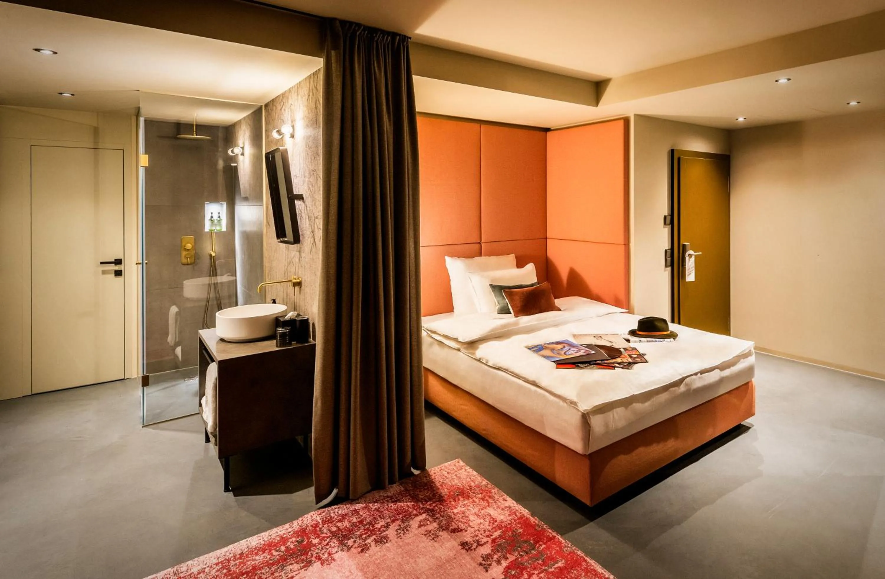 Photo of the whole room, Bed in JAMS Music Hotel Munich