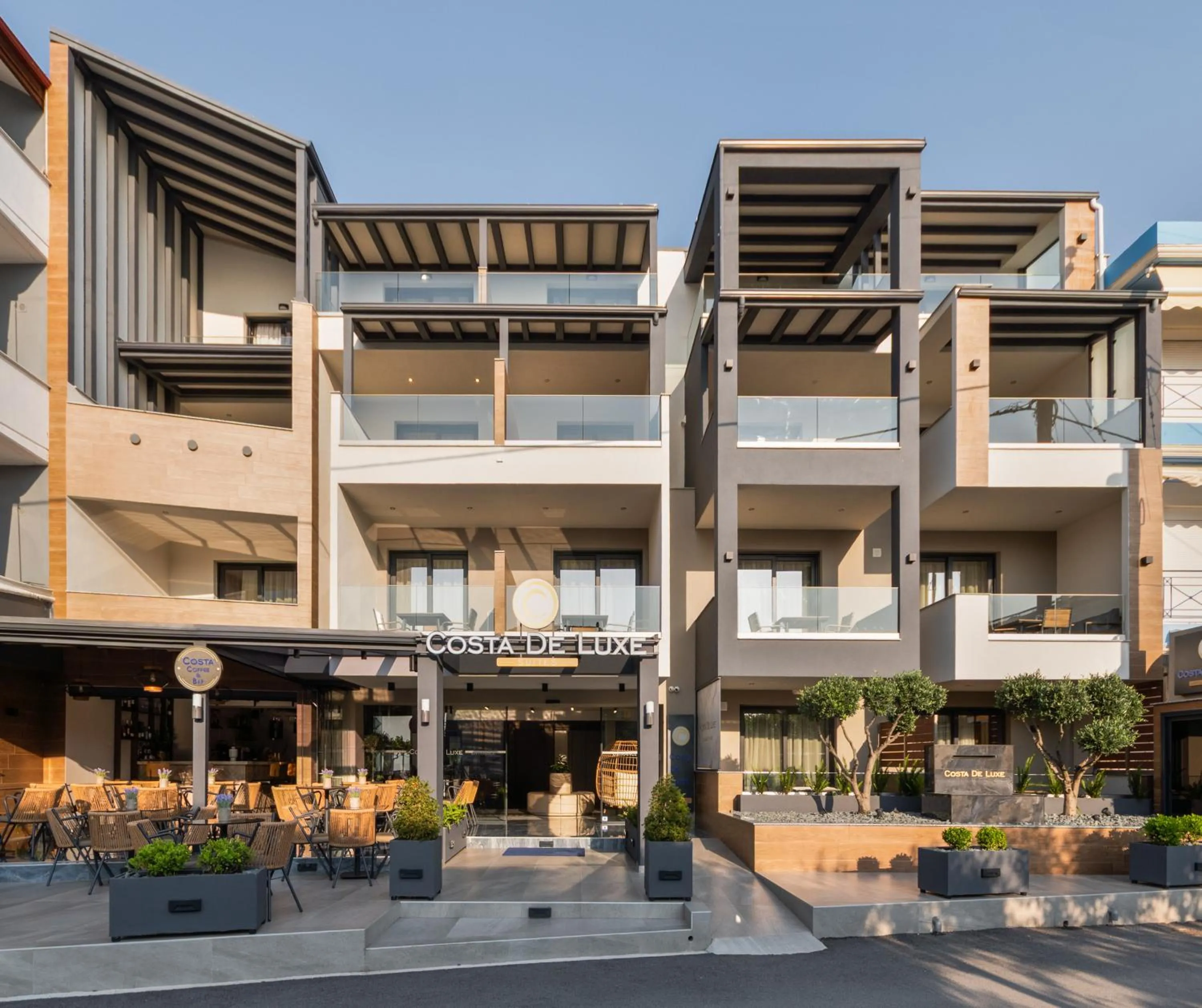 Property building in Costa De Luxe Suites