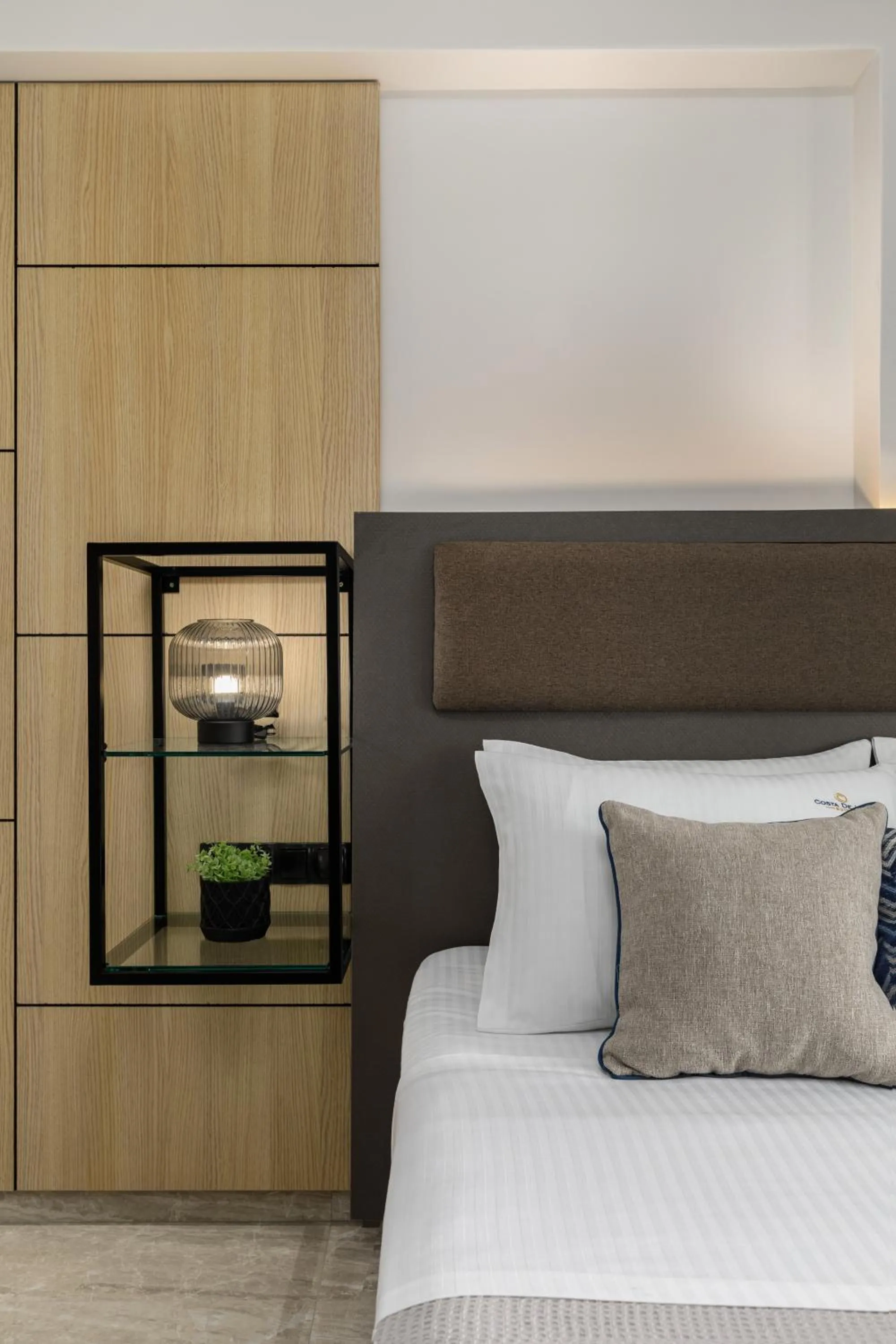 Bed in Costa De Luxe Suites