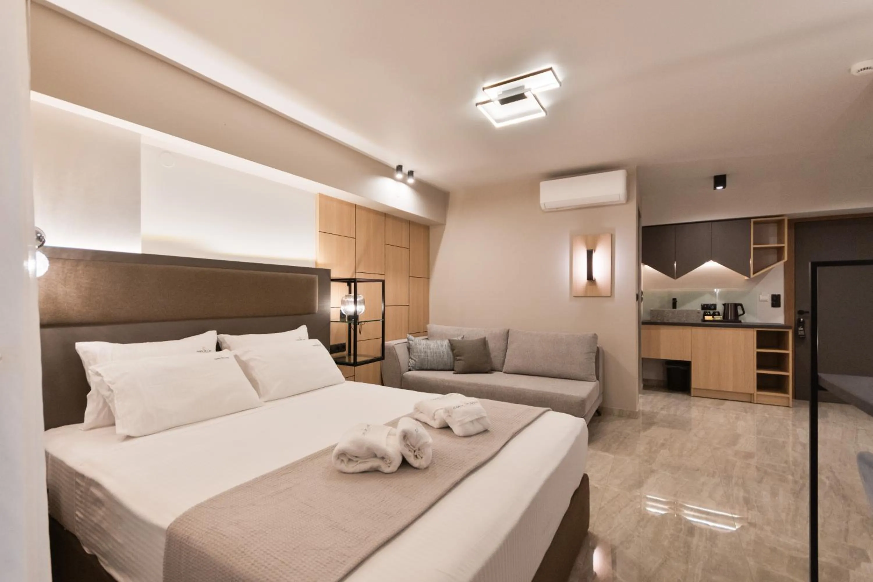 Bedroom, Bed in Costa De Luxe Suites