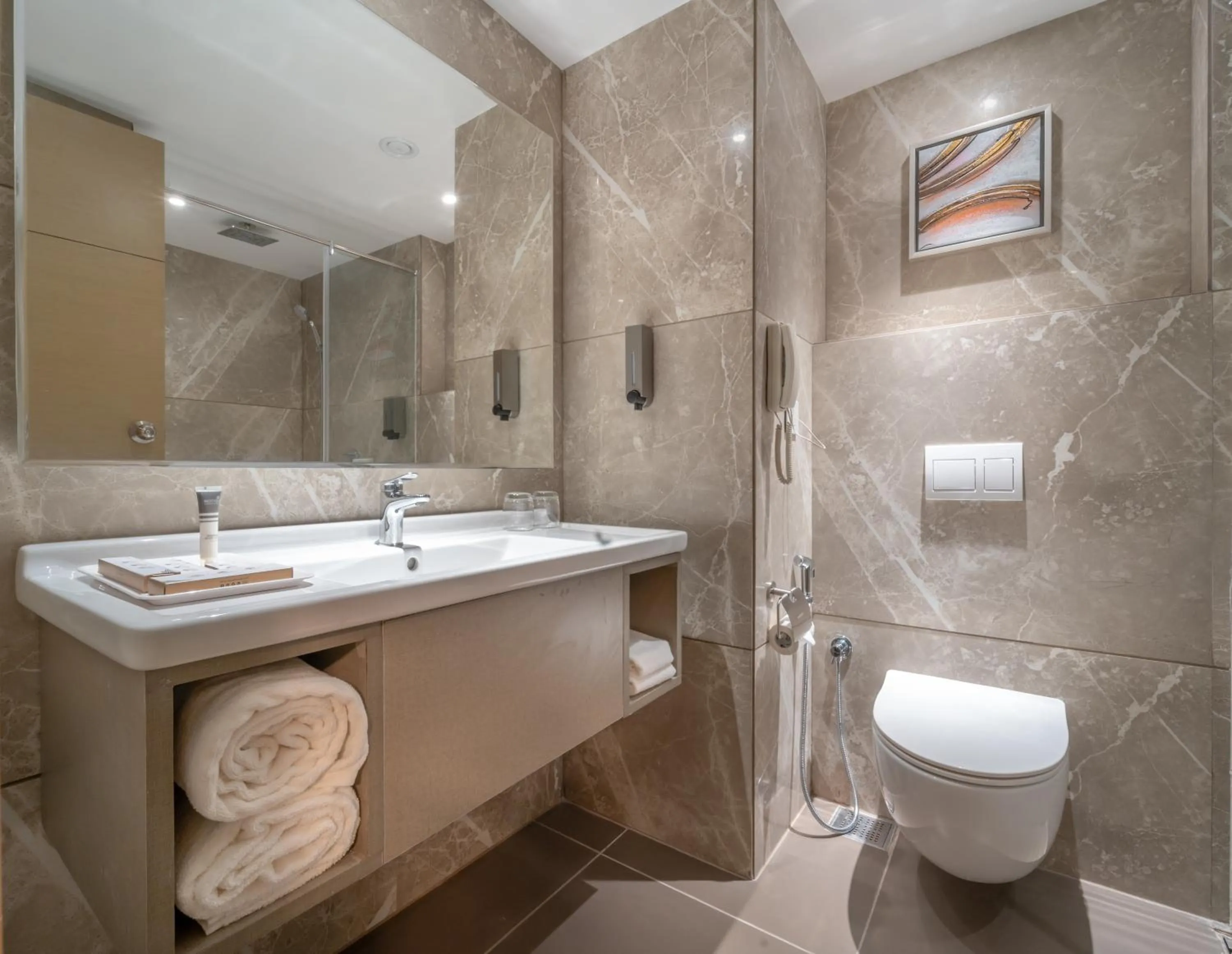 Shower in Effotel By Sayaji Bhopal