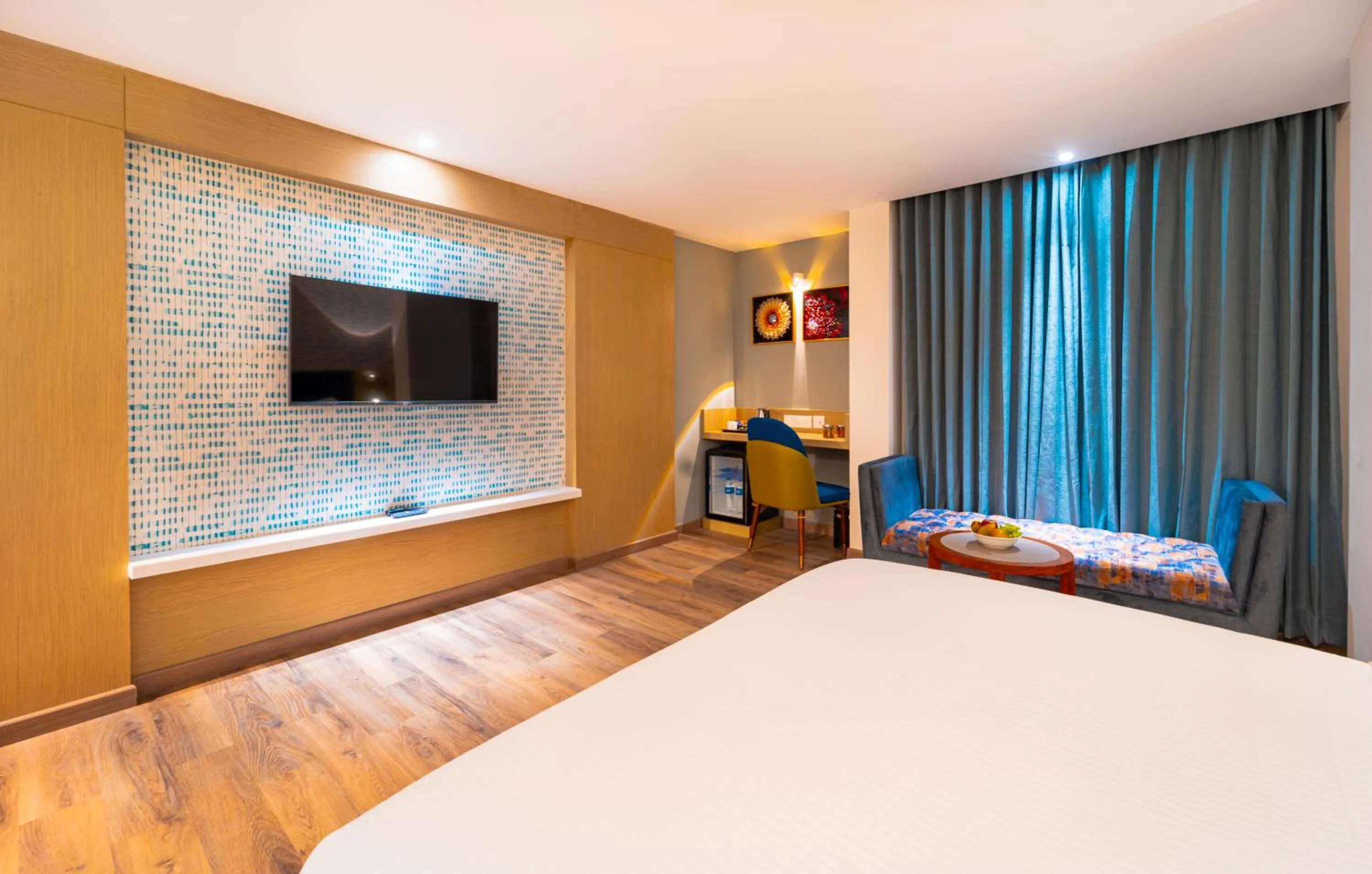 Communal lounge/ TV room, Bed in Effotel By Sayaji Bhopal