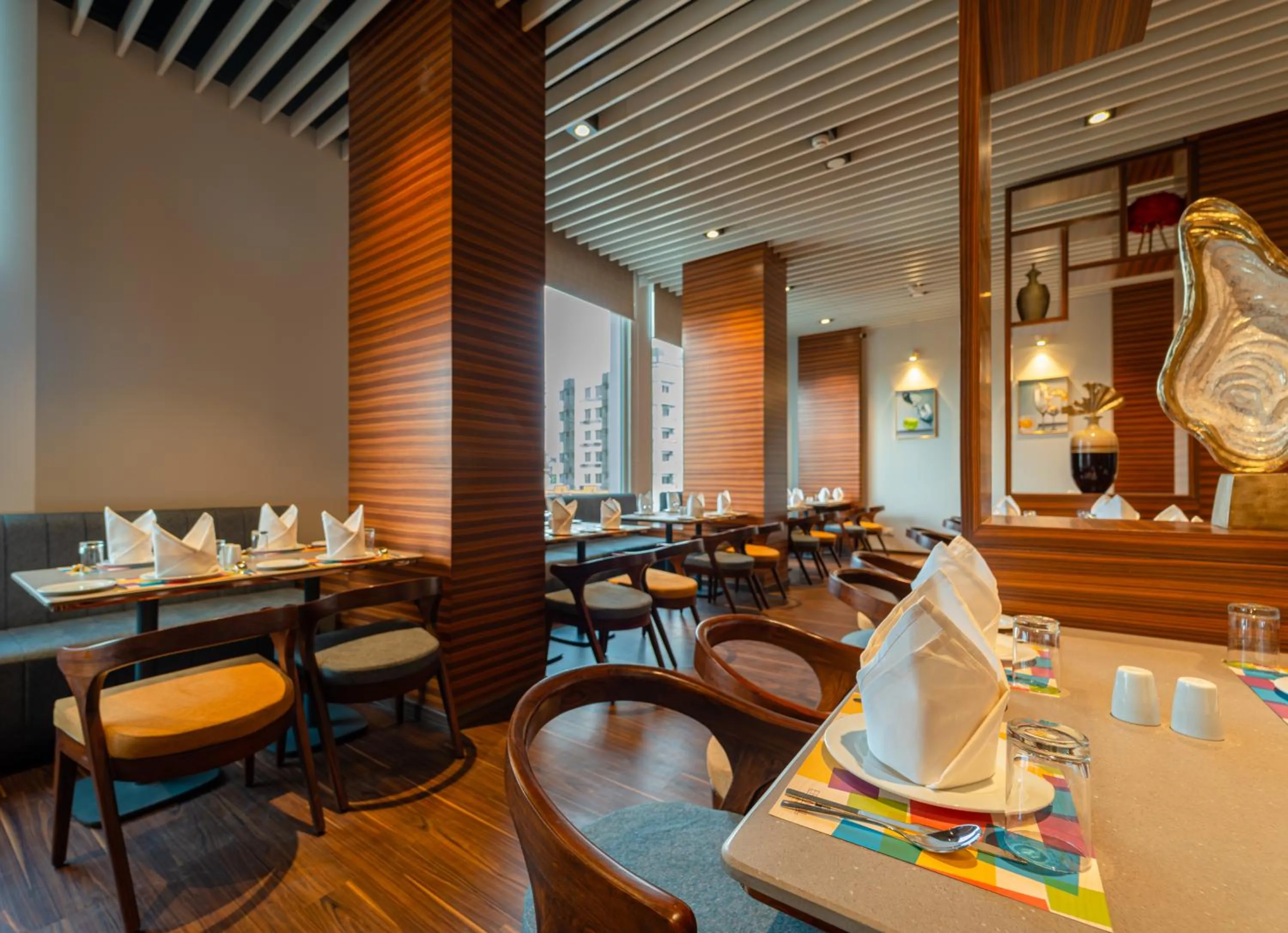 Restaurant/places to eat in Effotel By Sayaji Bhopal