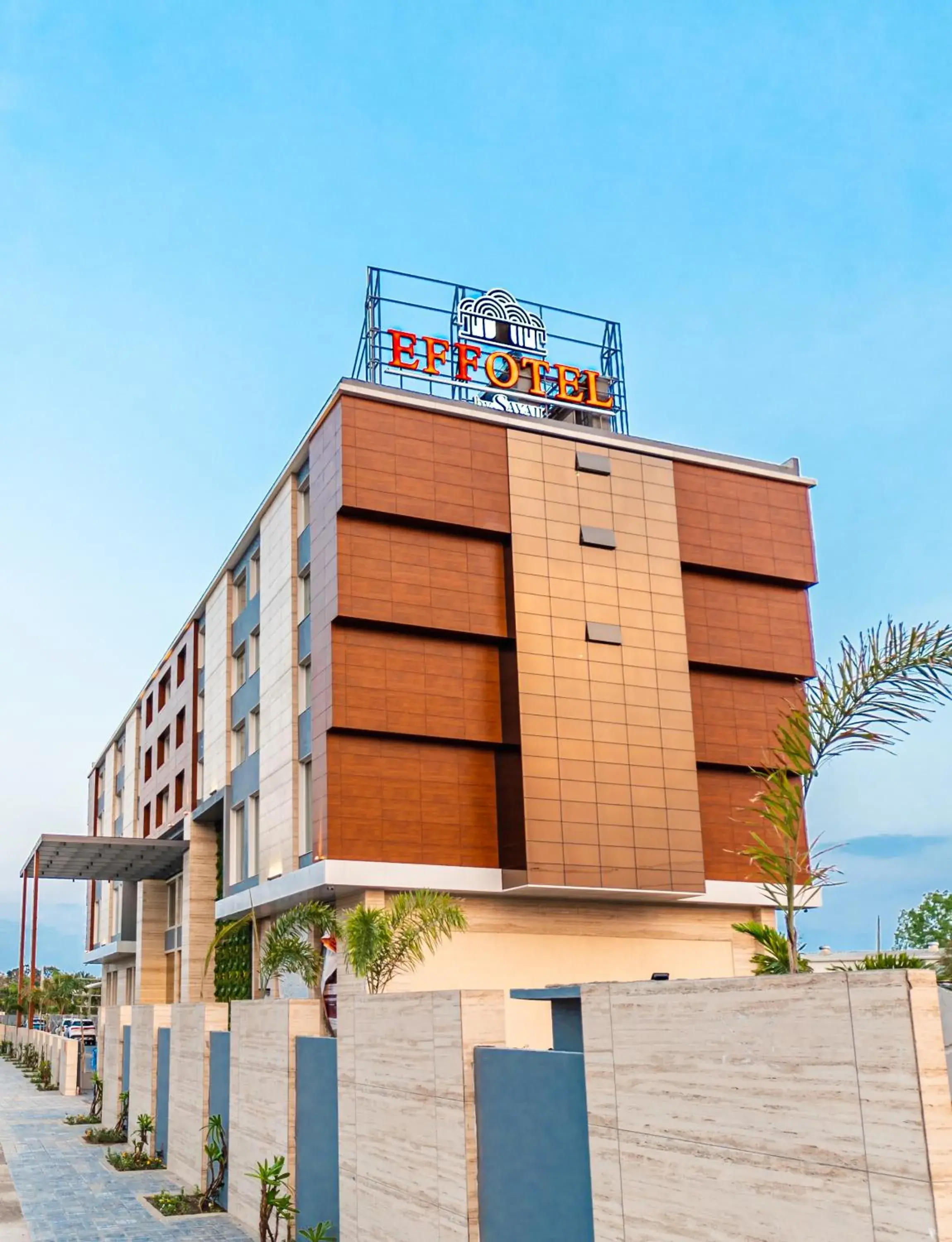 Facade/entrance in Effotel By Sayaji Bhopal Facade/entrance in Effotel By Sayaji Bhopal