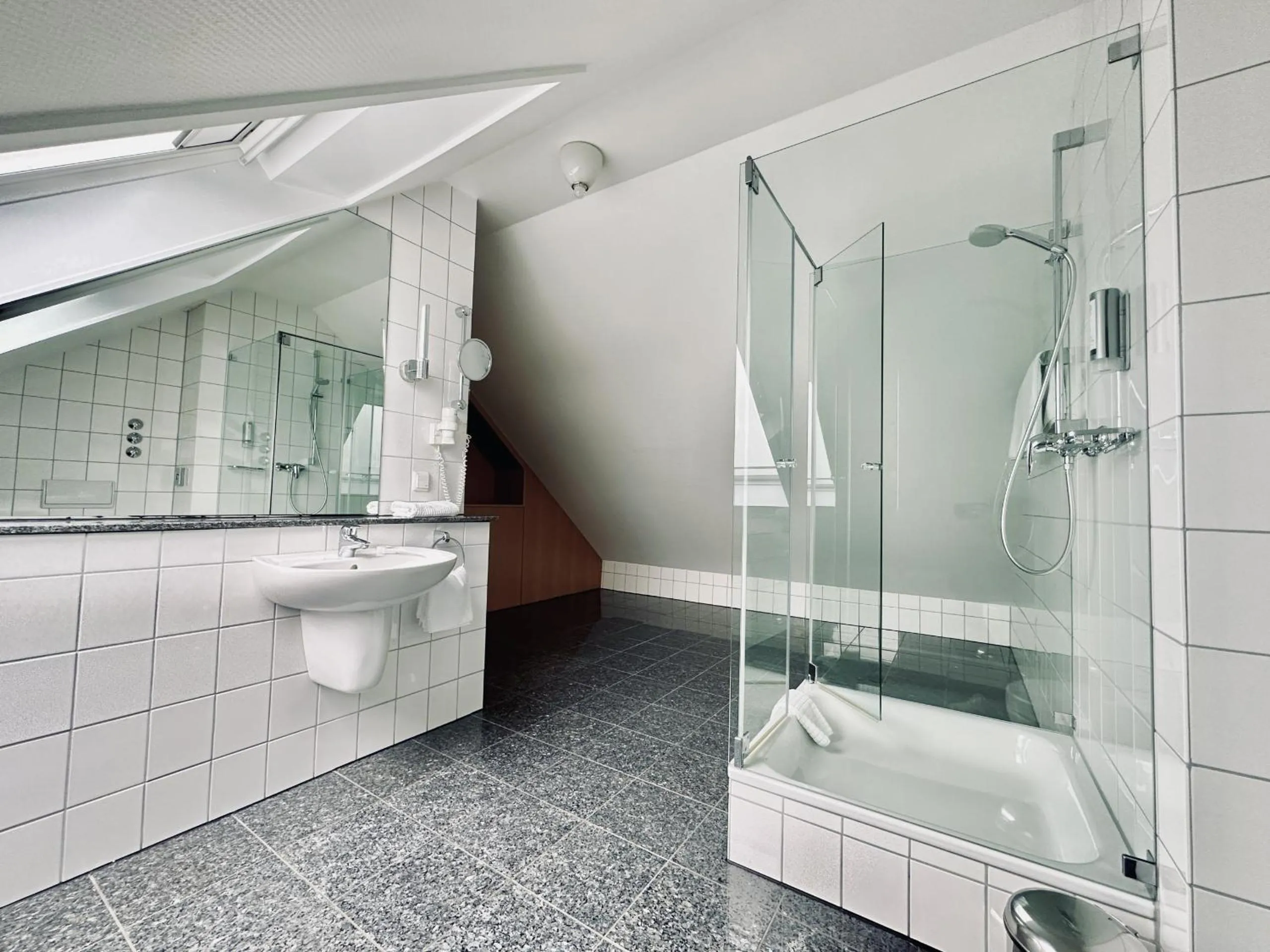 Bathroom in AvidonApartments