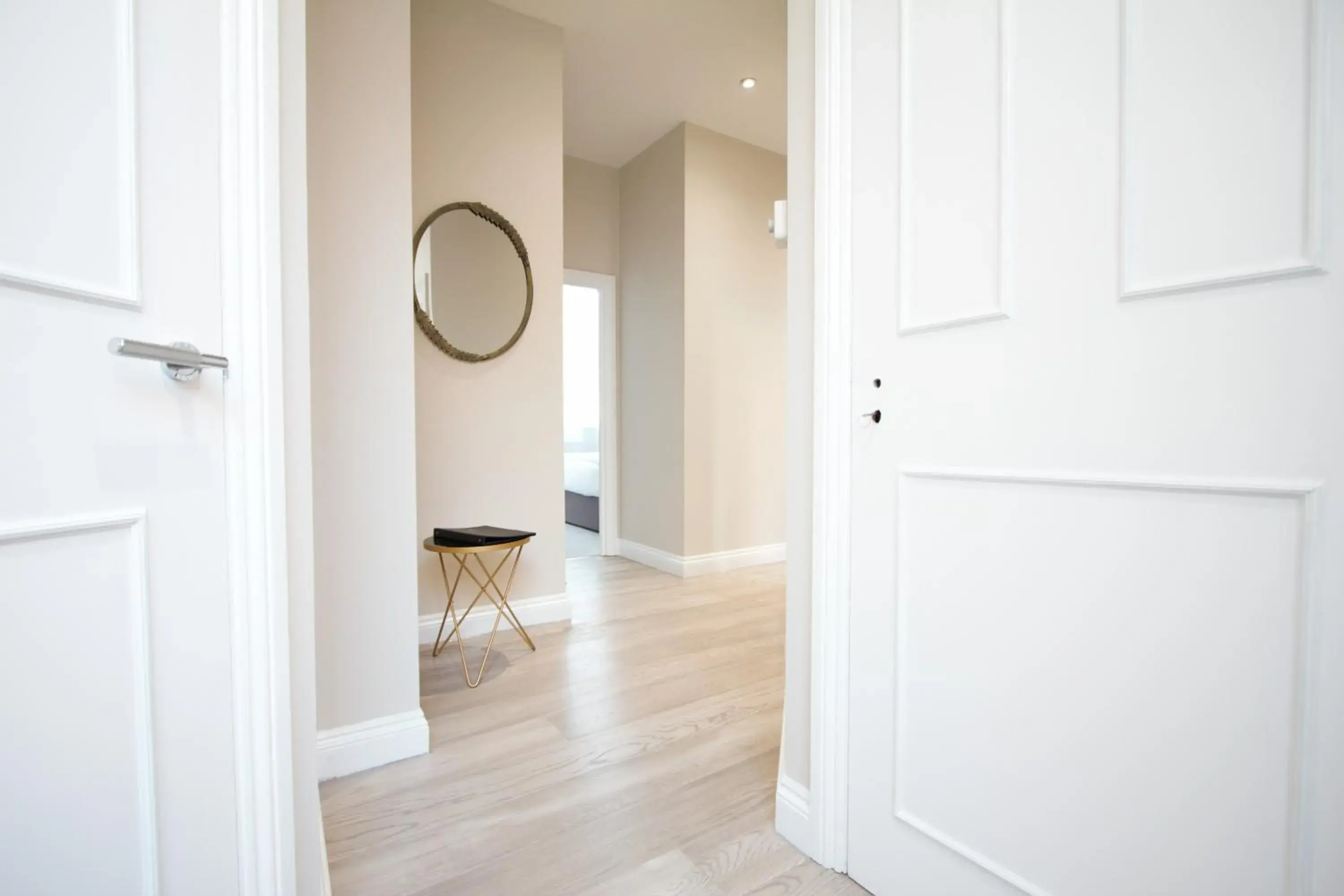 Property building in Avari Apartments - Hatton Collection Property building in Avari Apartments - Hatton Collection