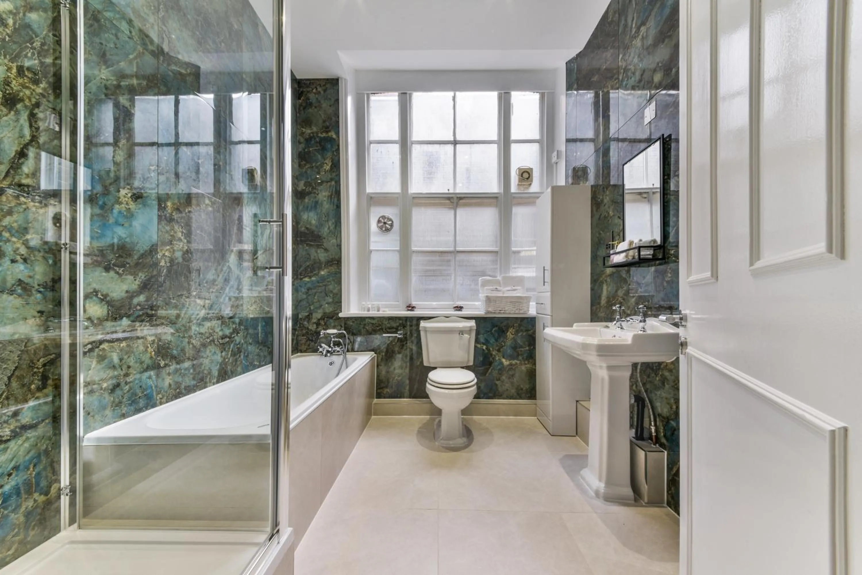 Shower in Avari Apartments - Hatton Collection