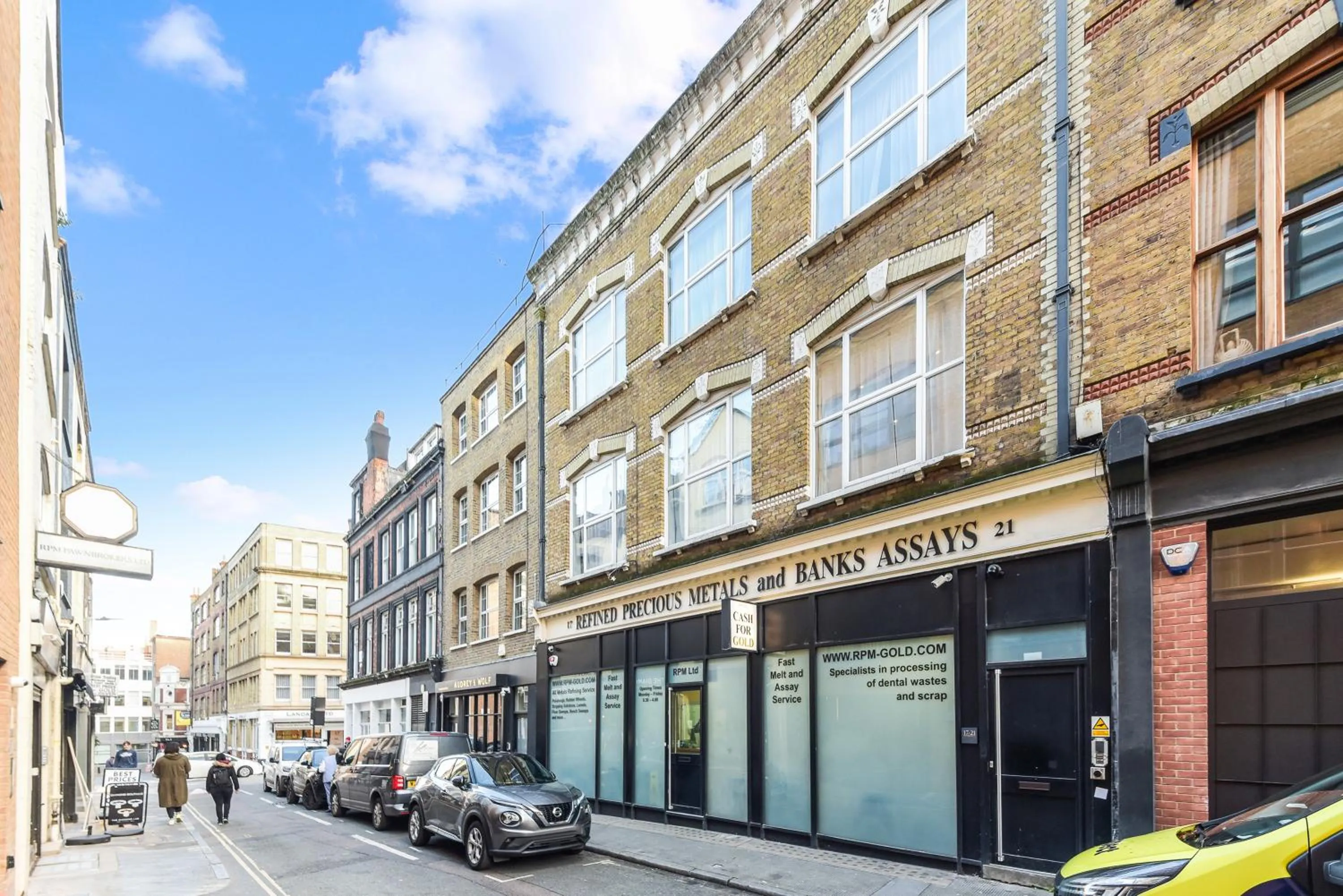 Property building in Avari Apartments - Hatton Collection