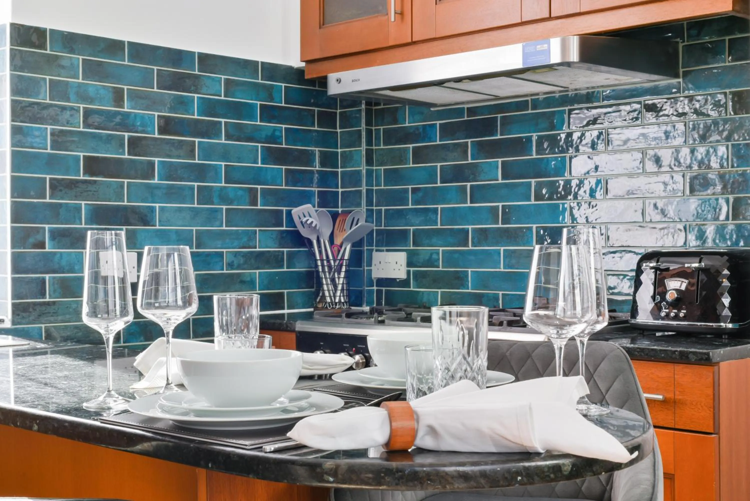 Kitchen or kitchenette in Avari Apartments - Hatton Collection