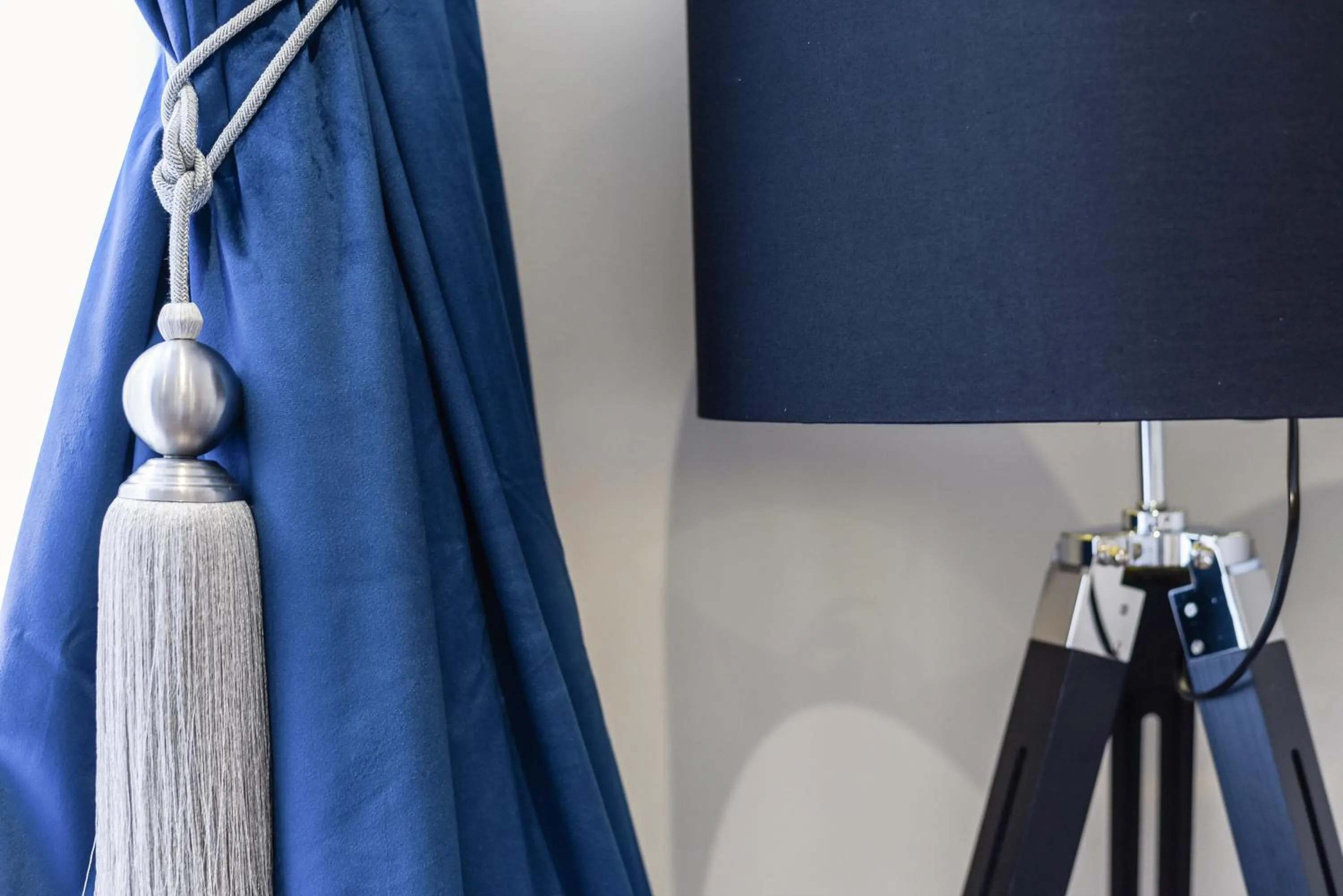 Decorative detail in Avari Apartments - Hatton Collection