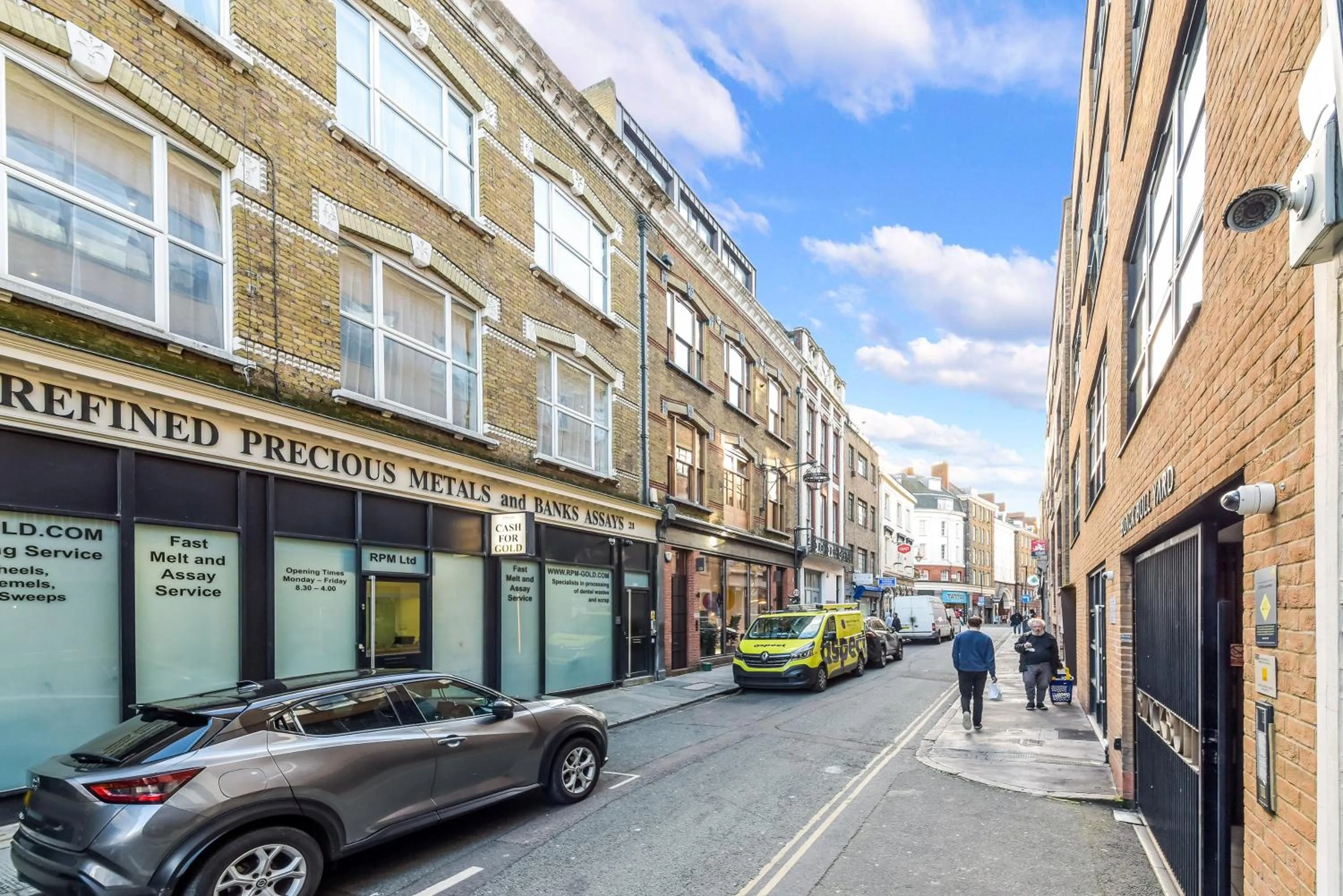 Property building in Avari Apartments - Hatton Collection