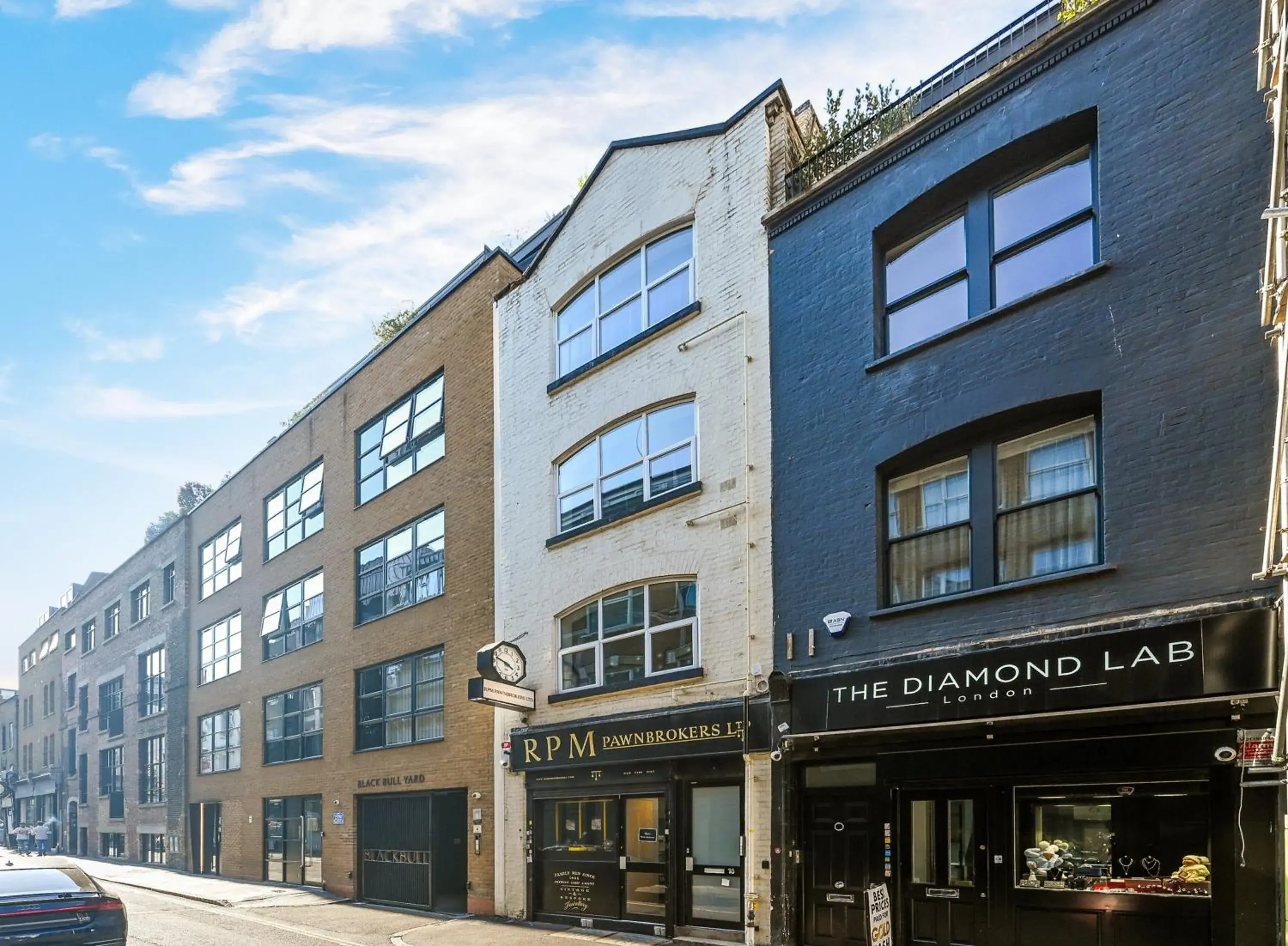 Property building in Avari Apartments - Hatton Collection Property building in Avari Apartments - Hatton Collection